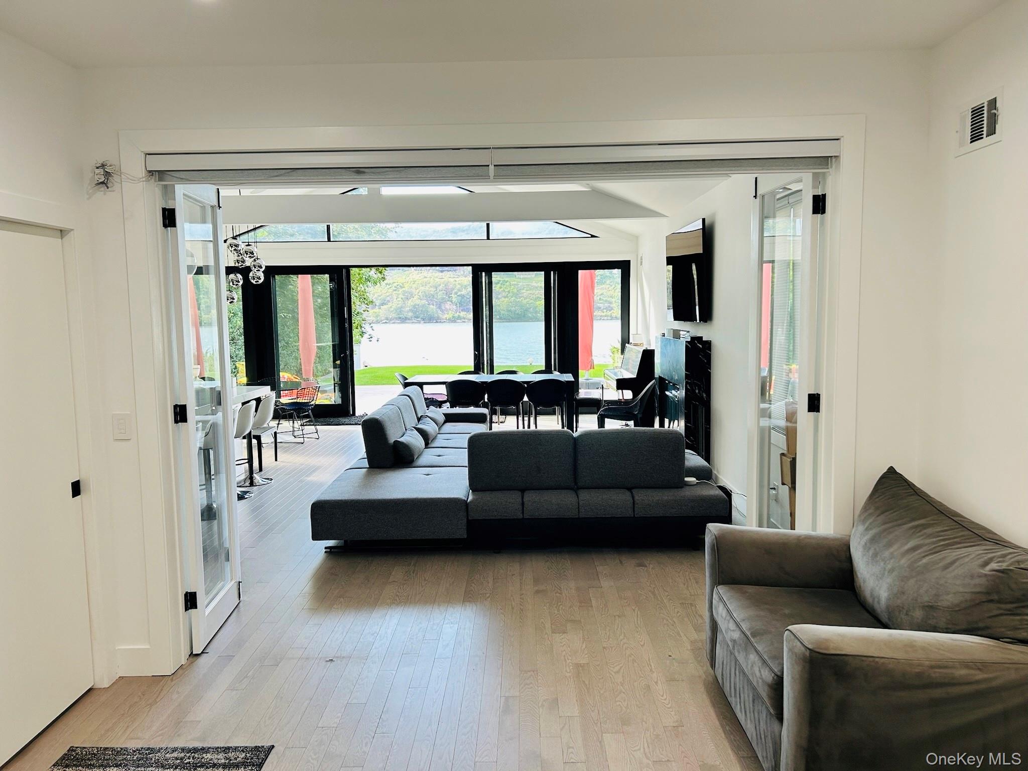 #6 photo, 12 Hudson River Lane, Garrison , NY 10424