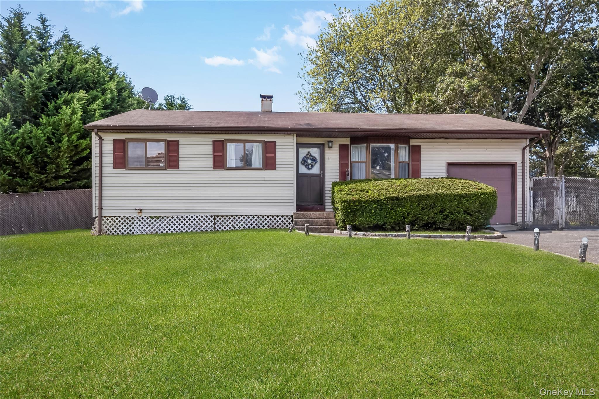 #1 photo, 11 Rolan Court, Islip Terrace , NY 11752