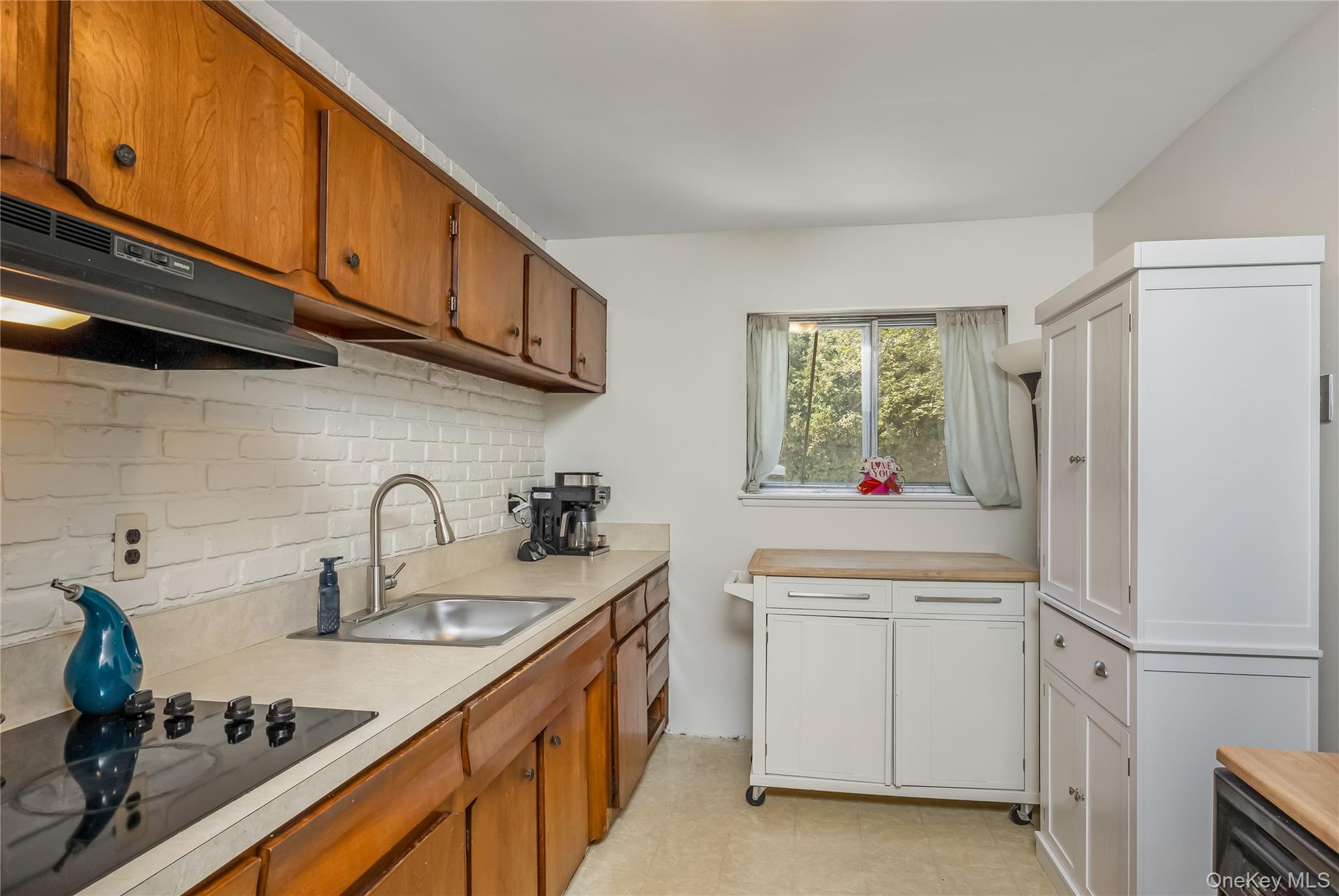 #15 photo, 11 Rolan Court, Islip Terrace , NY 11752