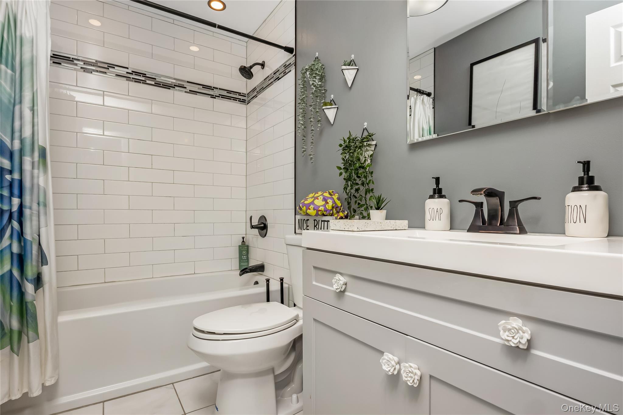 #3 photo, 11 Rolan Court, Islip Terrace , NY 11752