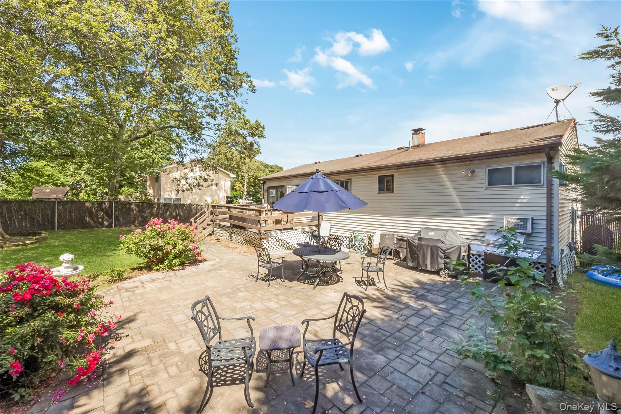 #4 photo, 11 Rolan Court, Islip Terrace , NY 11752