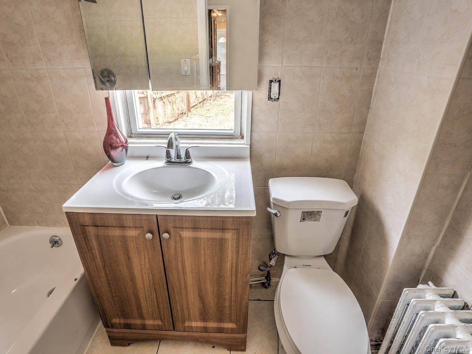 #12 photo, 39 Bay Avenue, Hicksville , NY 11801