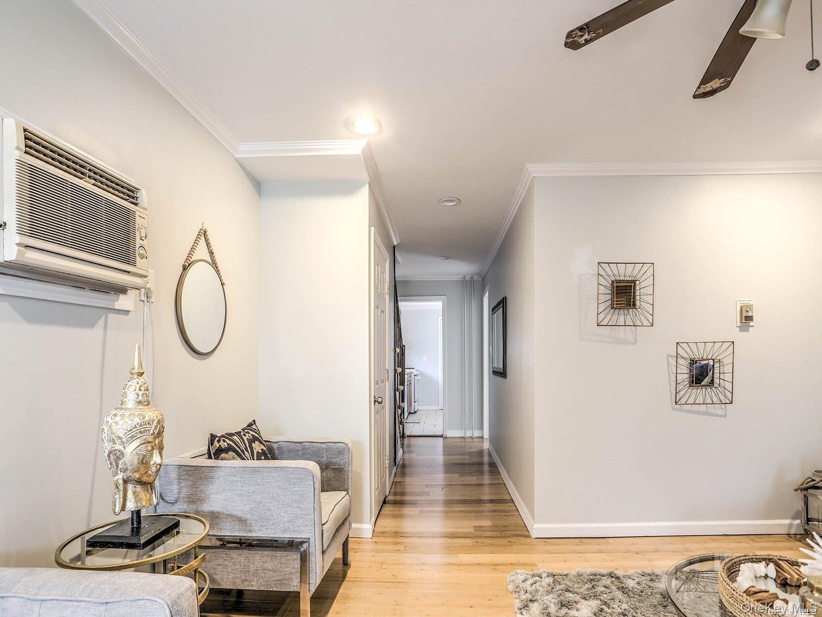 #3 photo, 39 Bay Avenue, Hicksville , NY 11801