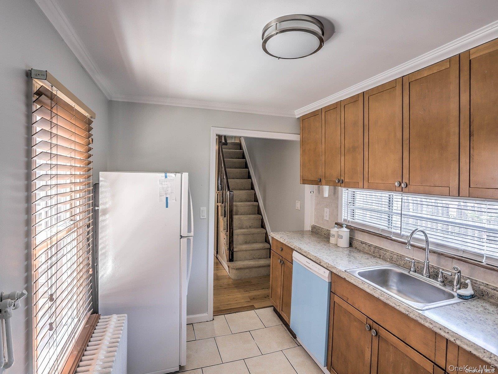 #8 photo, 39 Bay Avenue, Hicksville , NY 11801