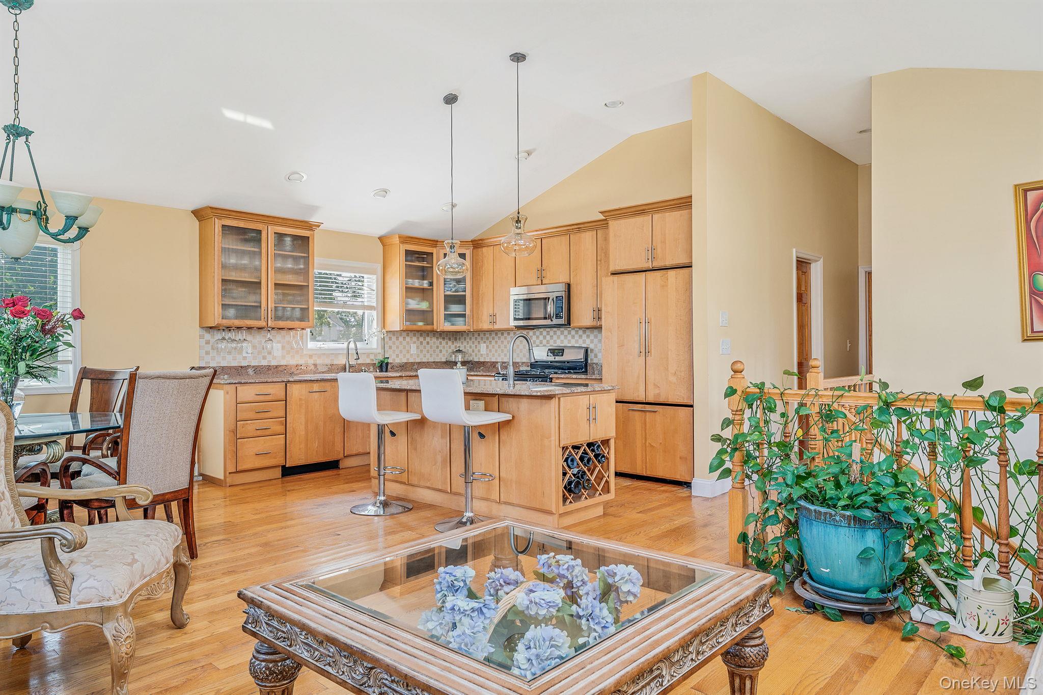 #11 photo, 540 Scudder Avenue, Copiague , NY 11726