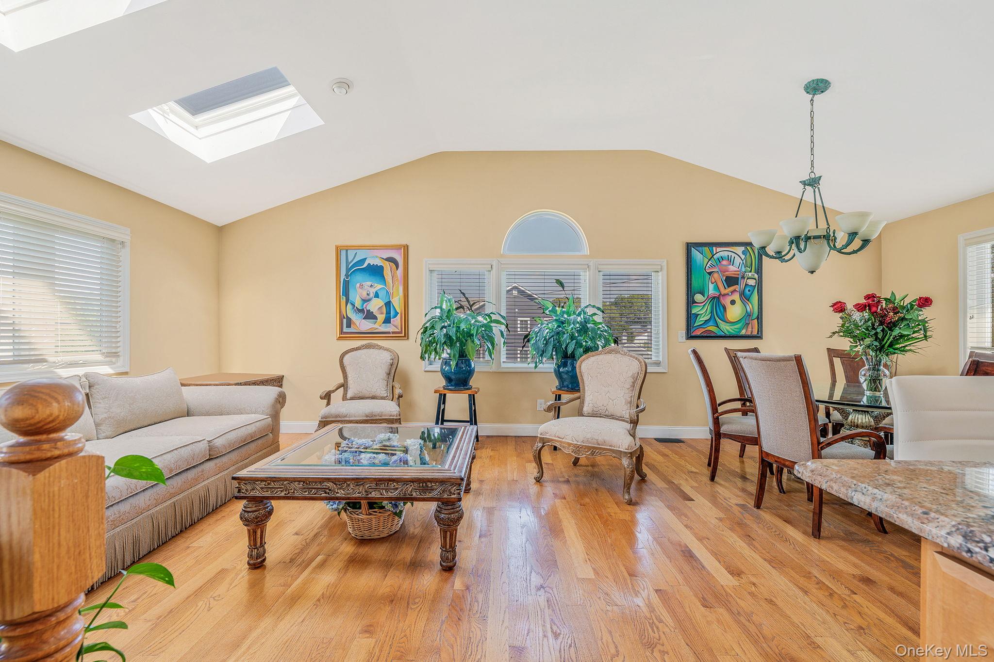 #13 photo, 540 Scudder Avenue, Copiague , NY 11726