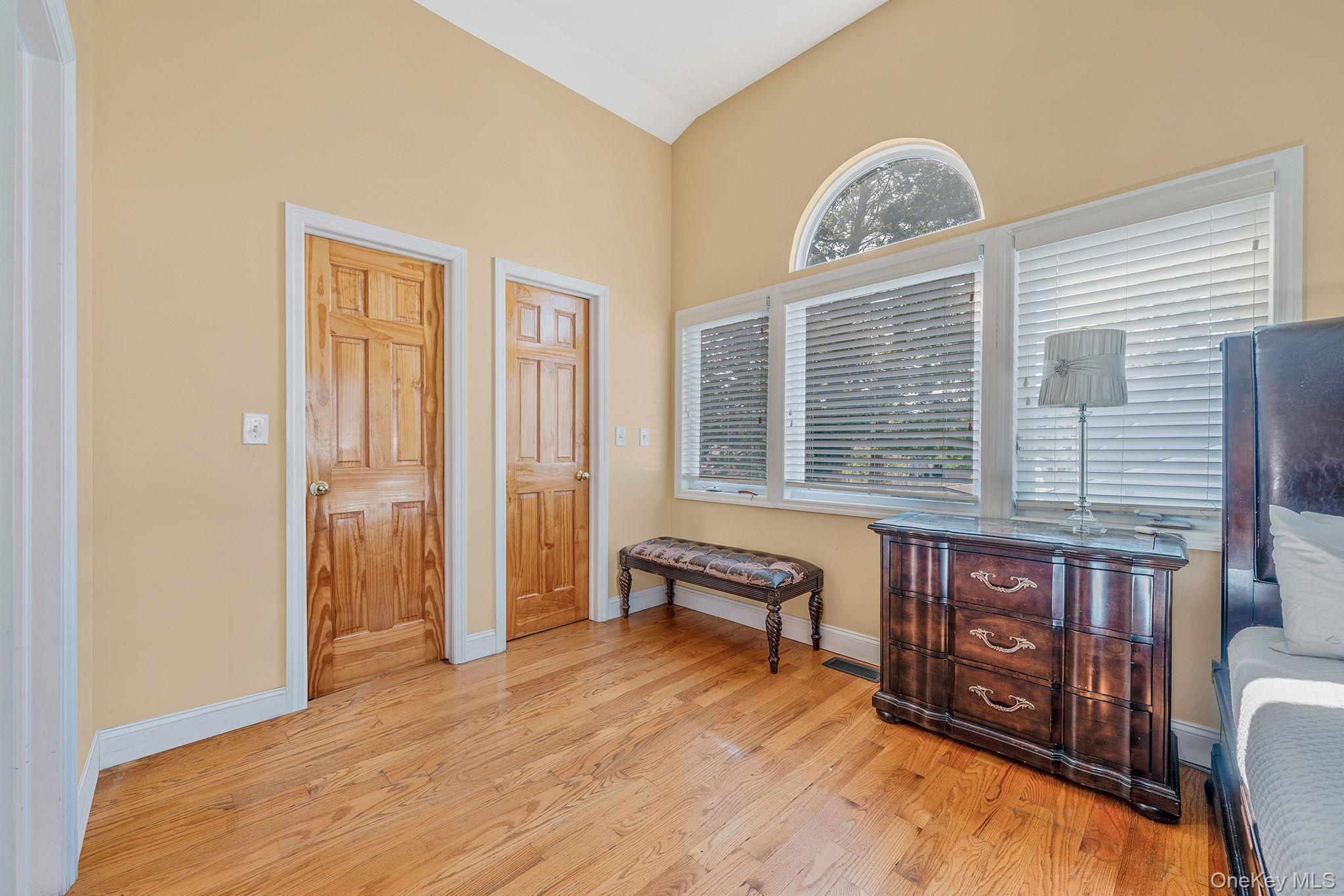 #16 photo, 540 Scudder Avenue, Copiague , NY 11726