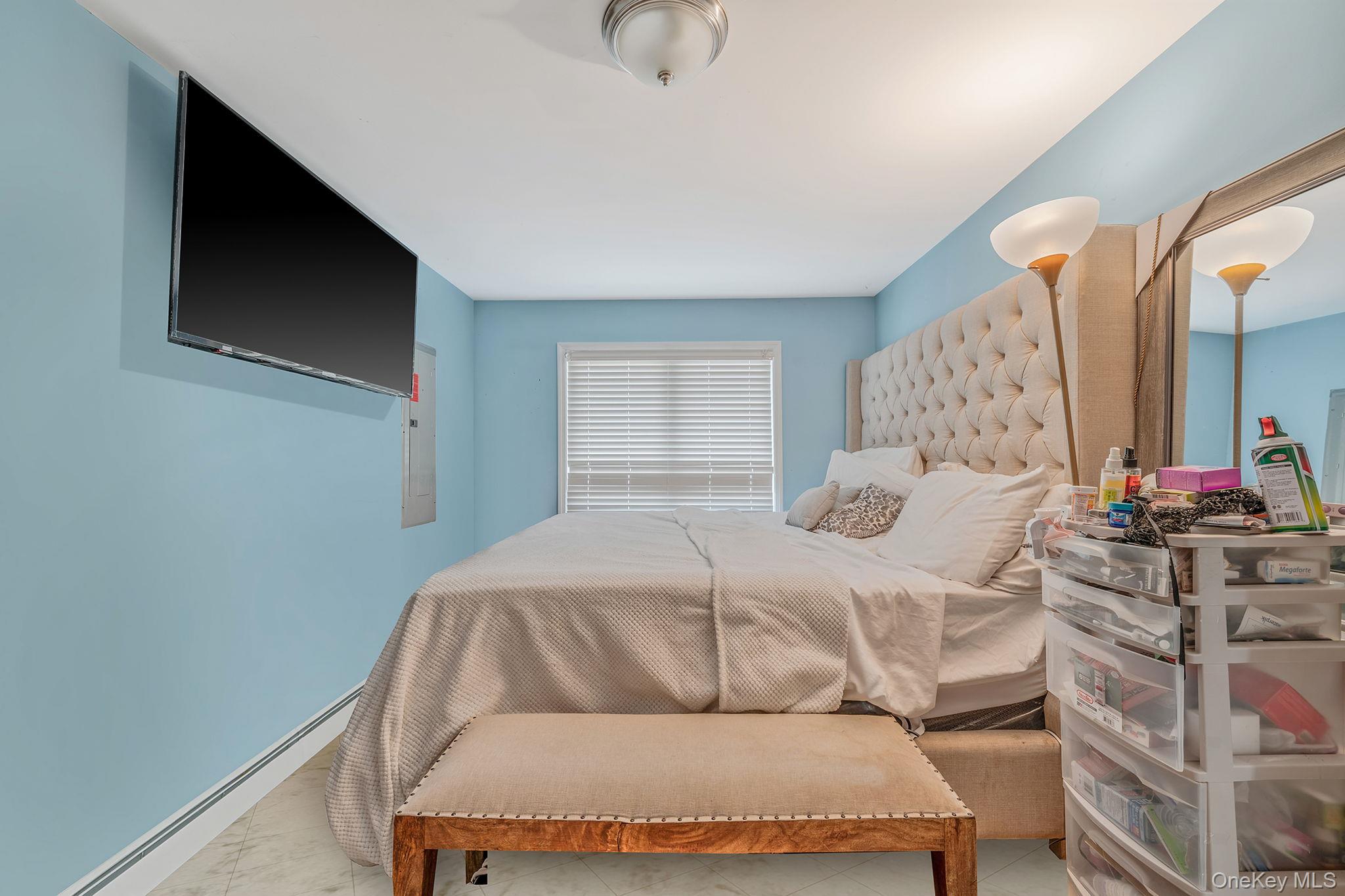 #18 photo, 540 Scudder Avenue, Copiague , NY 11726