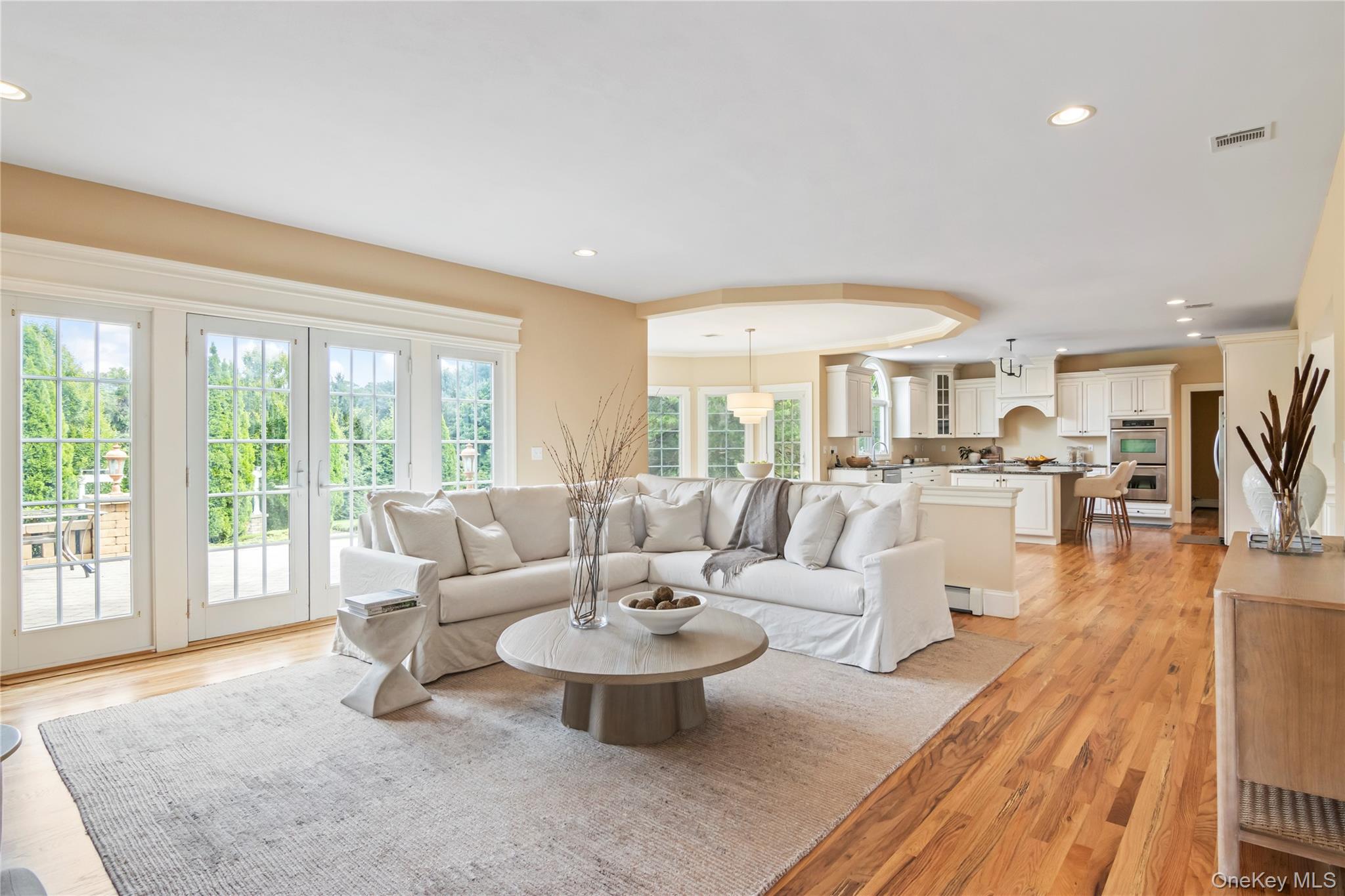 #11 photo, 10 Rolling Meadow Lane, Northport , NY 11768