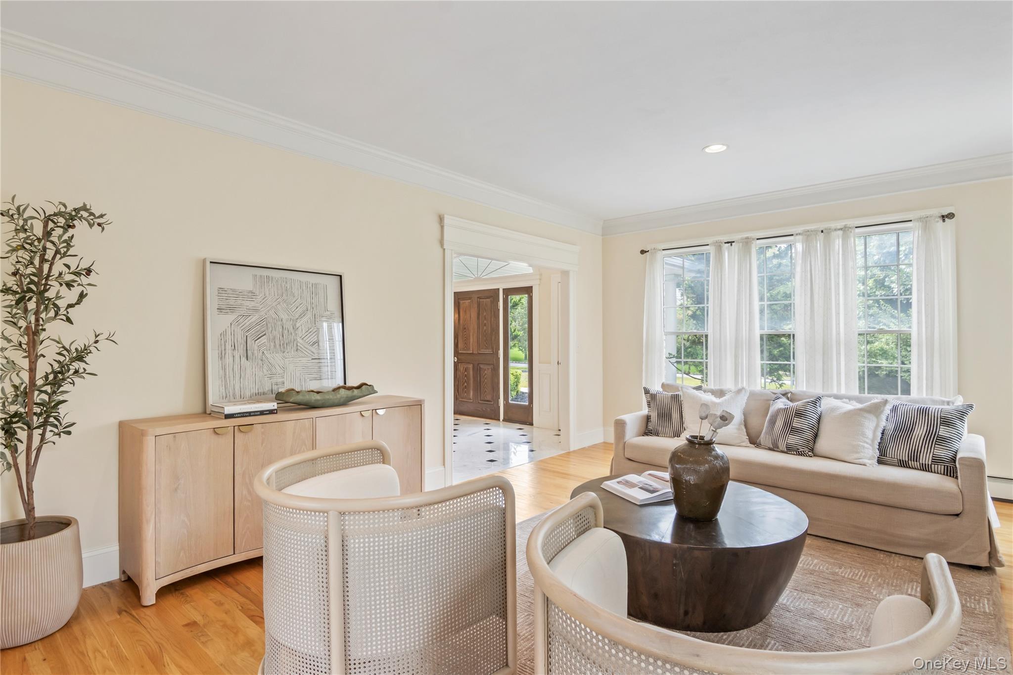 #9 photo, 10 Rolling Meadow Lane, Northport , NY 11768