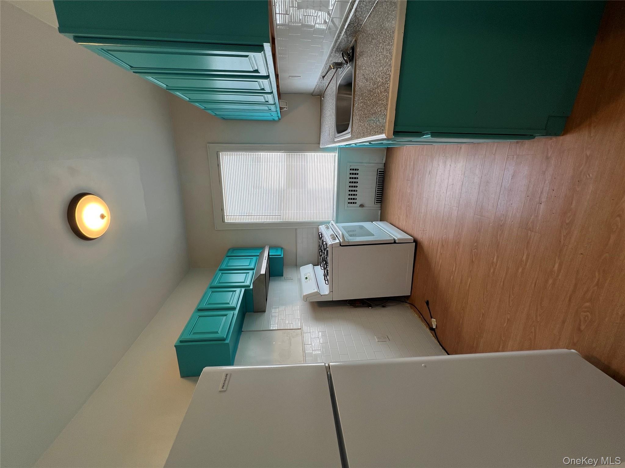 #3 photo, 255-13 Northern Boulevard, クイーンズ区 Little Neck , NY 11362