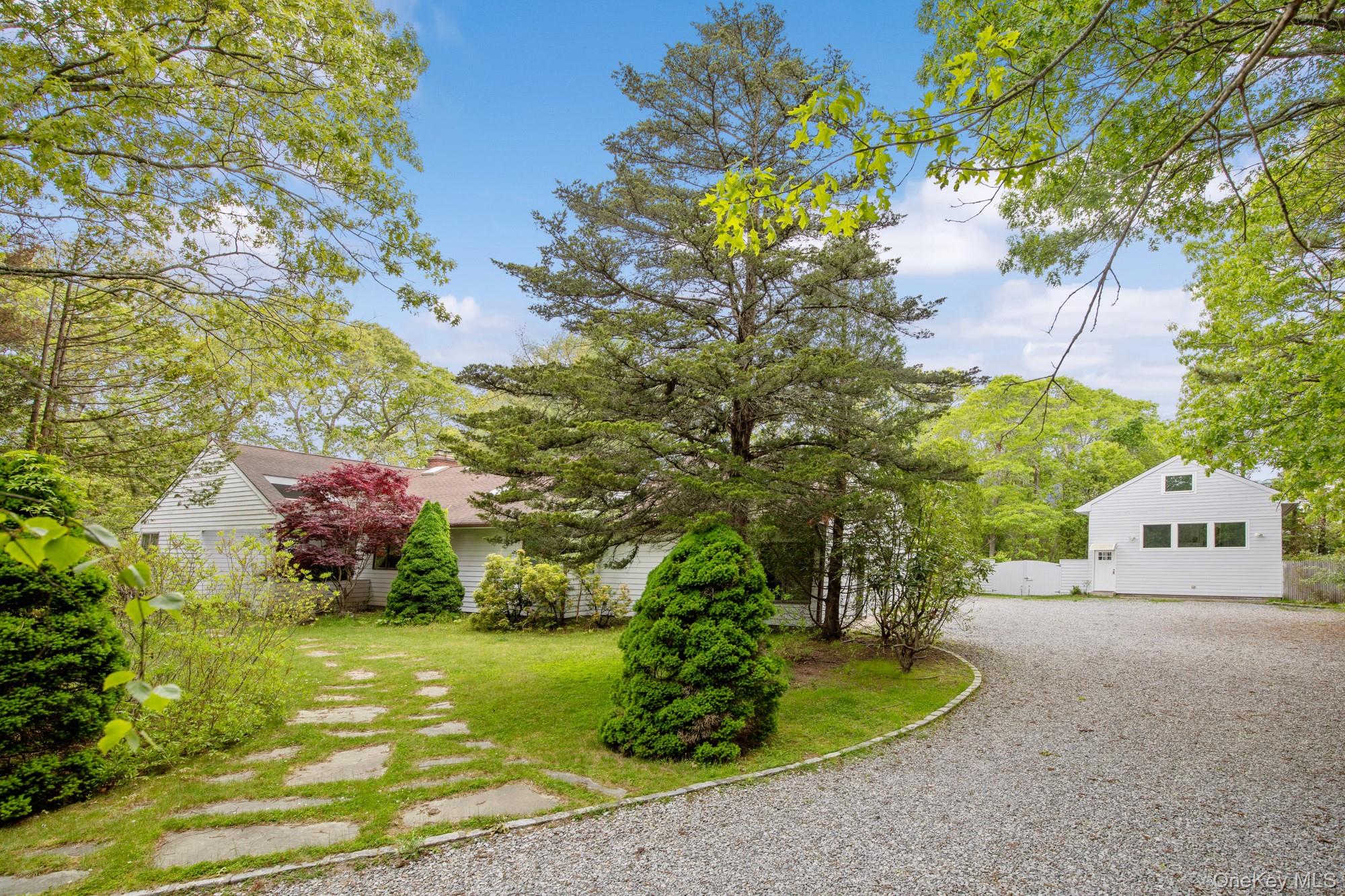 #1 photo, 4 Evelyn Court, サフォーク郡 Westhampton , NY 11978