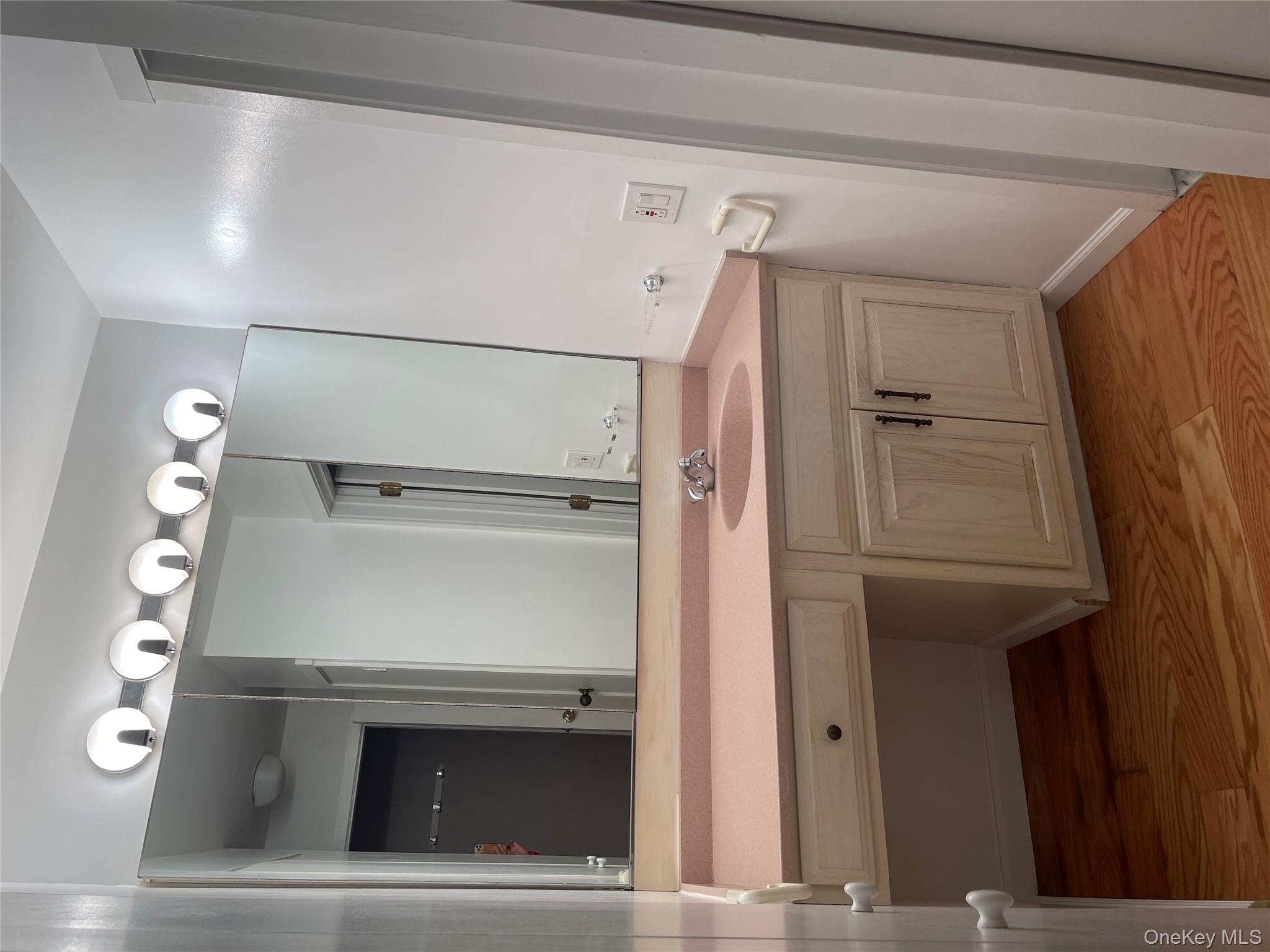 #18 photo, Tarrytown, Tarrytown , NY 10591