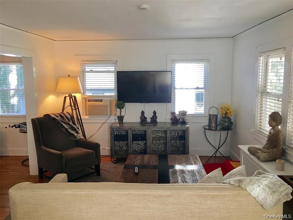 #8 photo, 86 Brown Road, Scarsdale , NY 10583