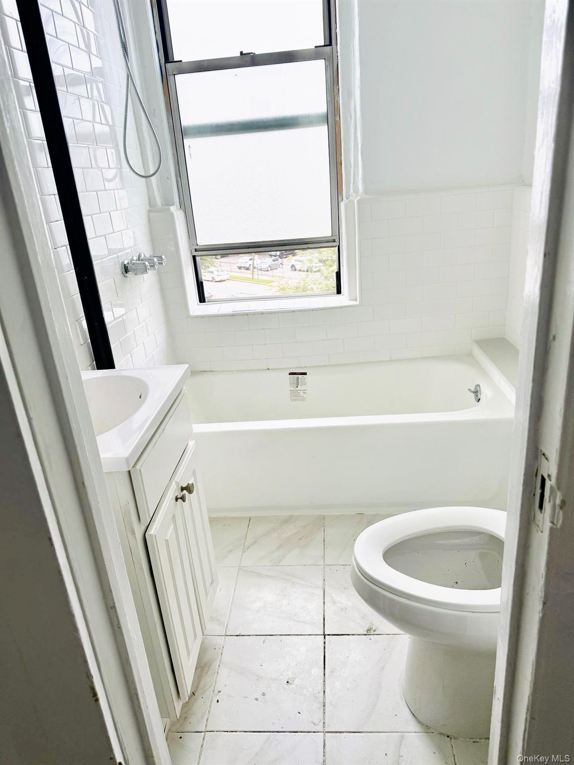 #6 photo, 472 Gramatan Avenue, Mount Vernon , NY 10552