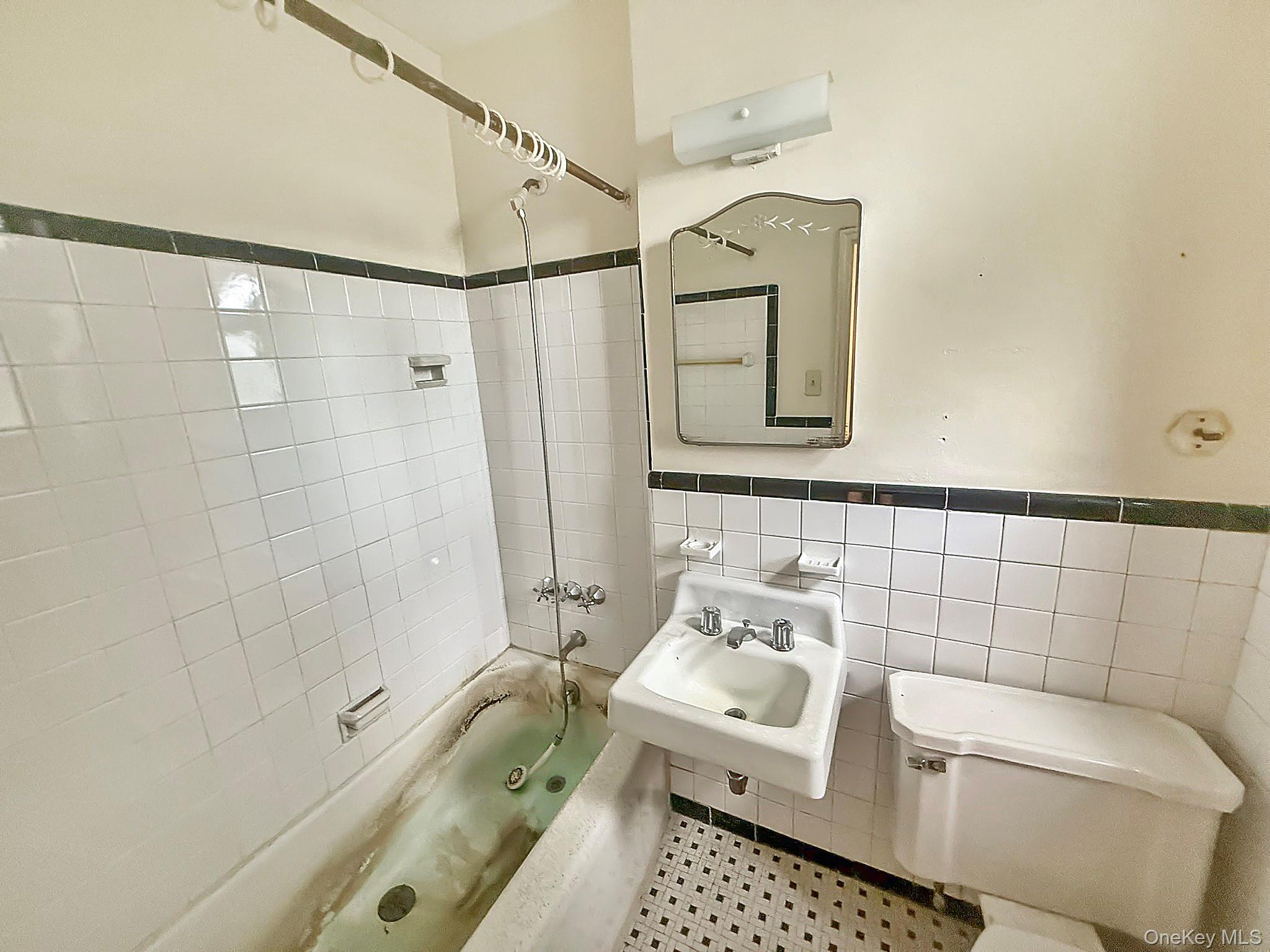 #11 photo, 1111 Midland Avenue, ブロンクス区 Bronxville , NY 10708