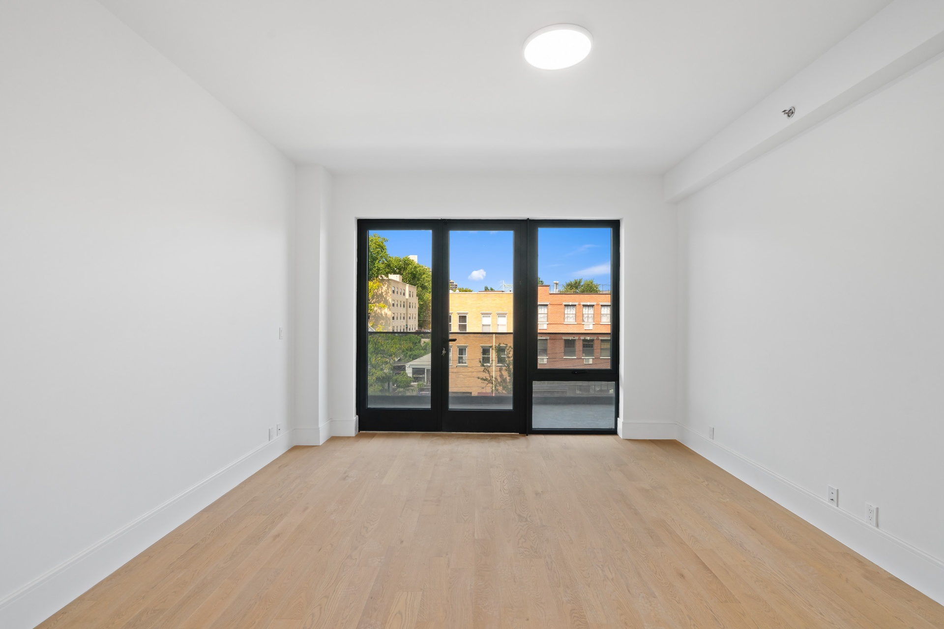 #3 photo, Astoria, クイーンズ区 Astoria , NY 11102