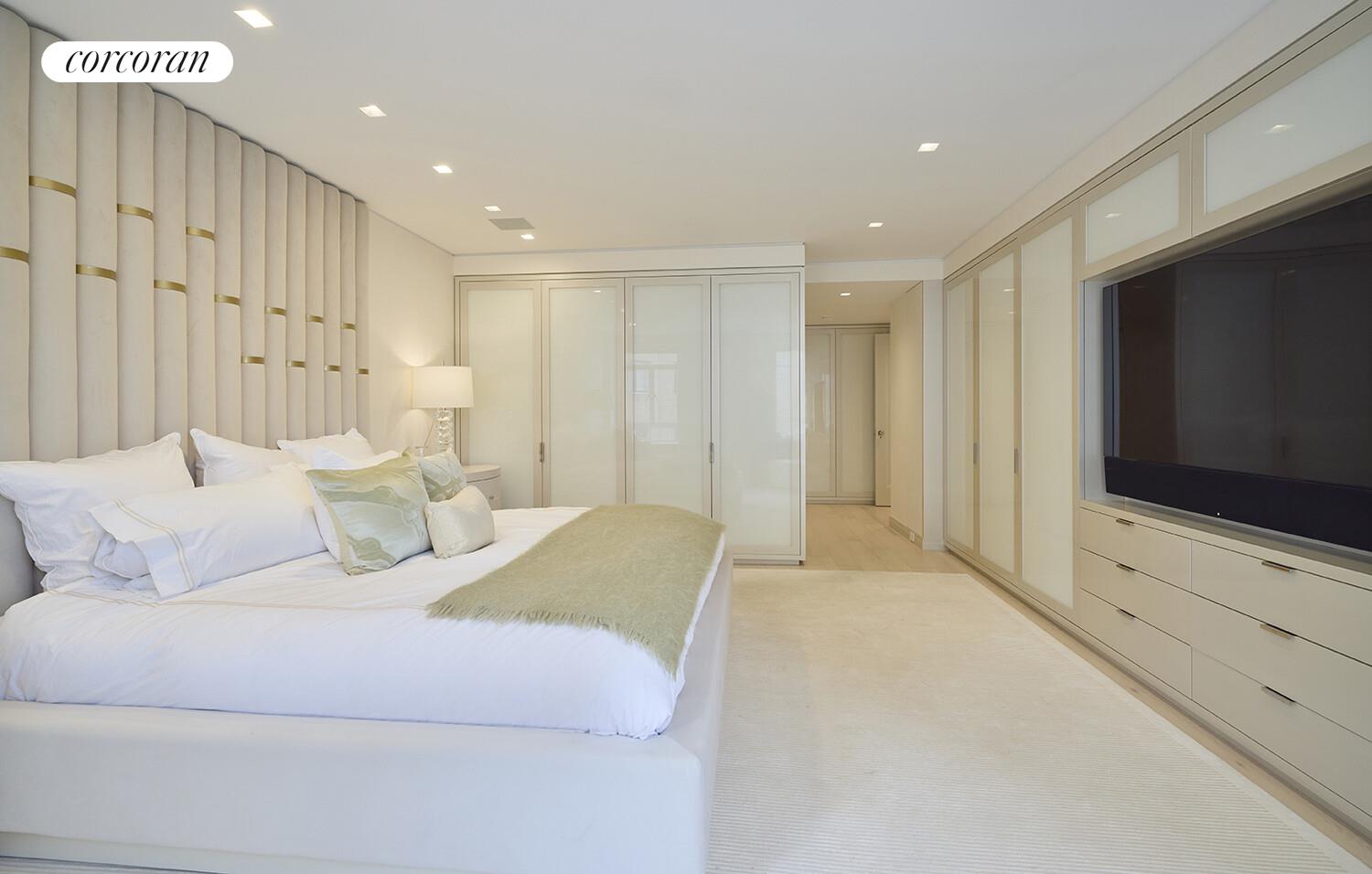 #17 photo, 870 5TH Avenue, Lenox Hill , NY 10065