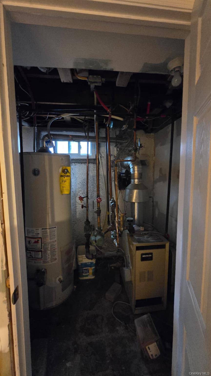 #19 photo, 3 Bentley Road, Plainview , NY 11803