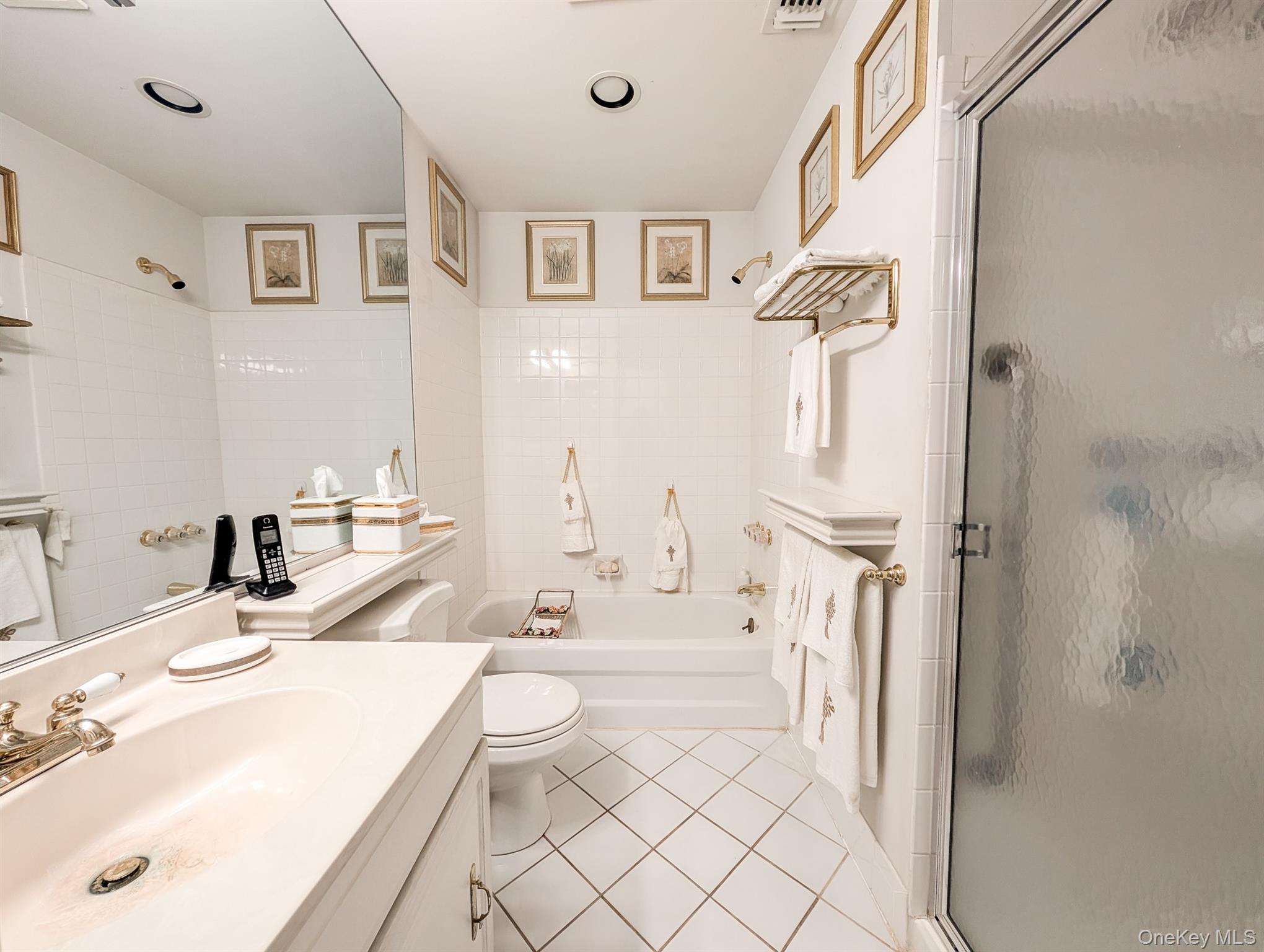 #10 photo, 139 Erin Lane, サフォーク郡 East Setauket , NY 11733