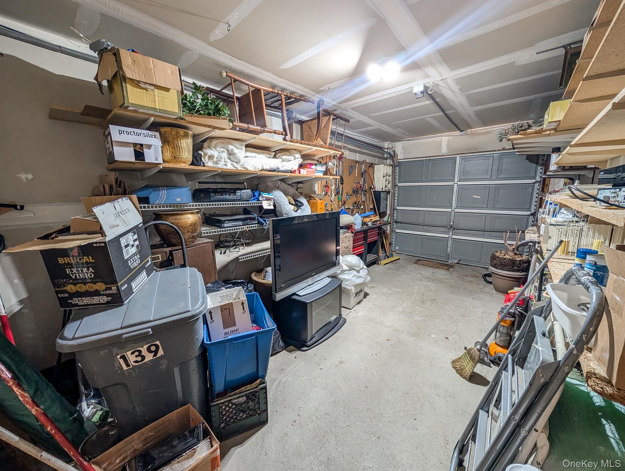 #16 photo, 139 Erin Lane, サフォーク郡 East Setauket , NY 11733