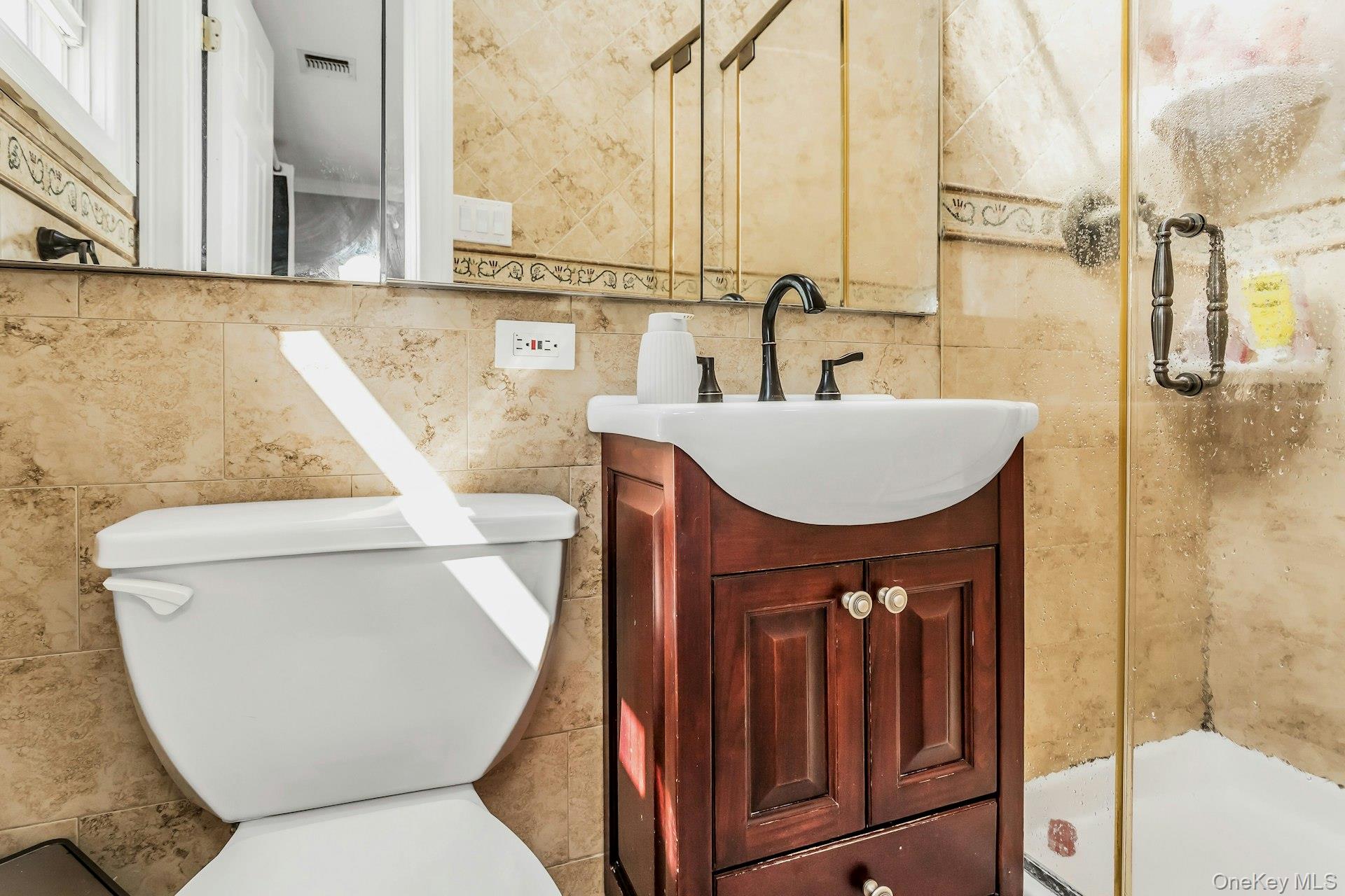 #19 photo, 28 Grove Street, Massapequa , NY 11758