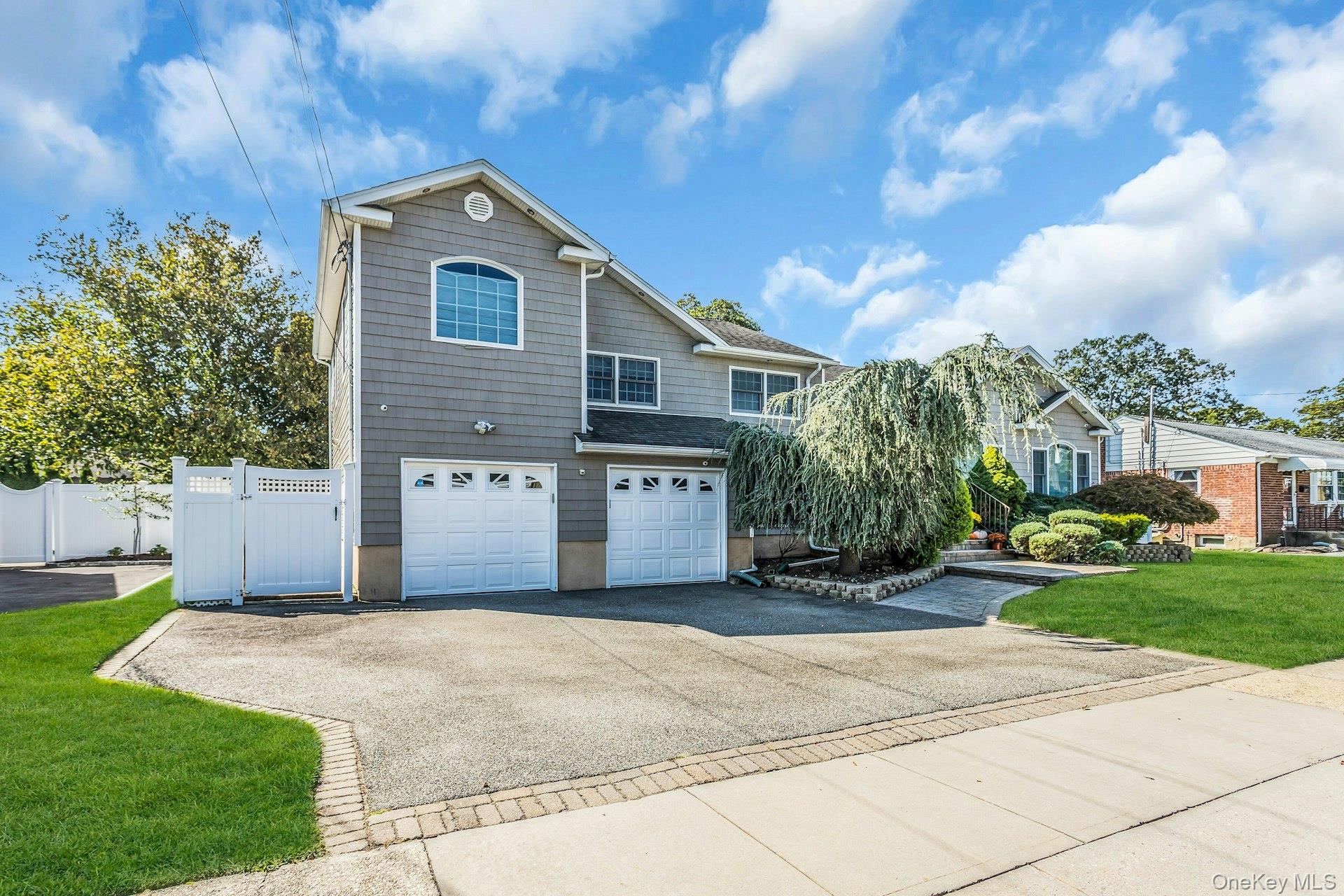 #2 photo, 28 Grove Street, Massapequa , NY 11758