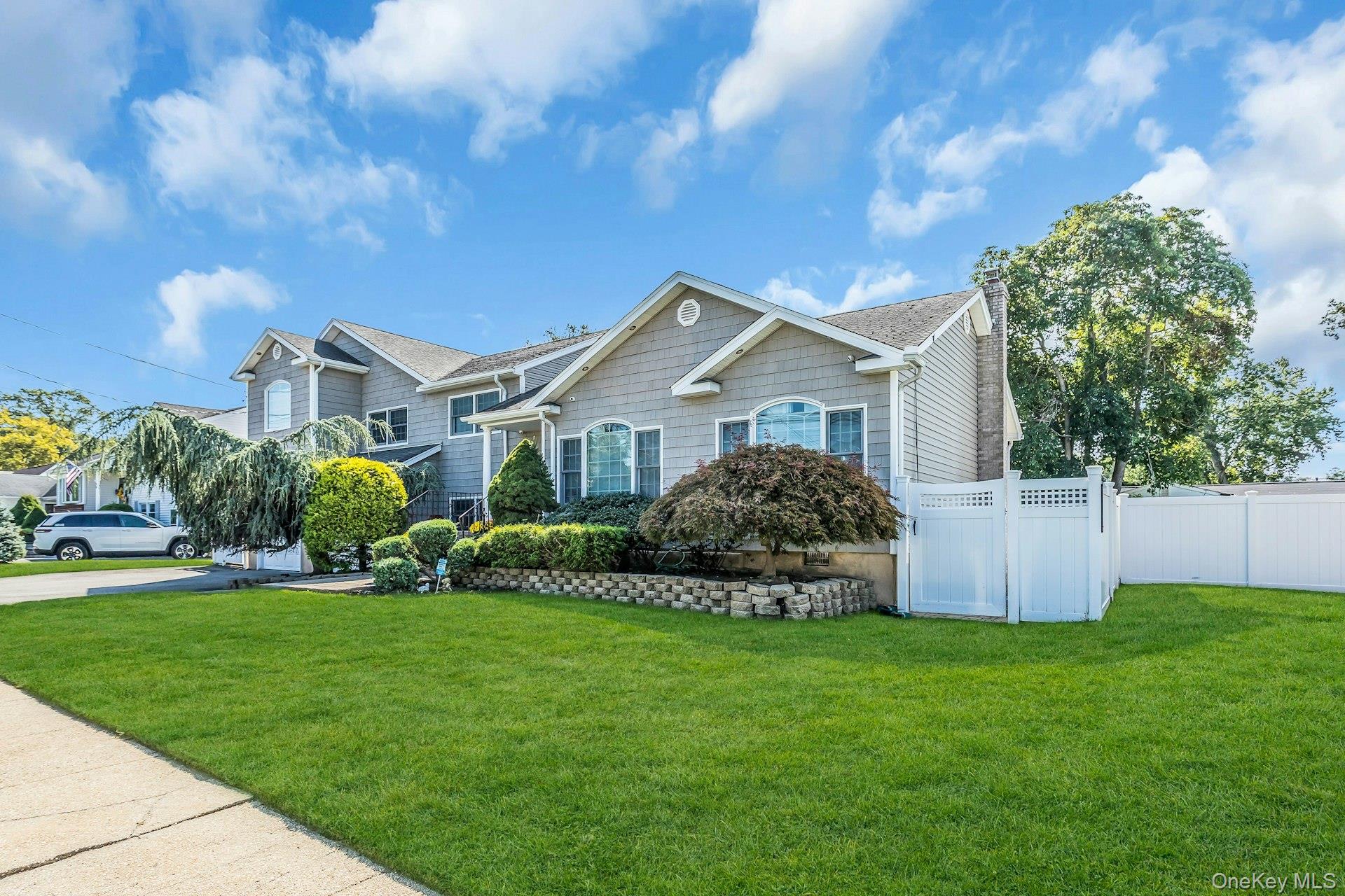 #3 photo, 28 Grove Street, Massapequa , NY 11758