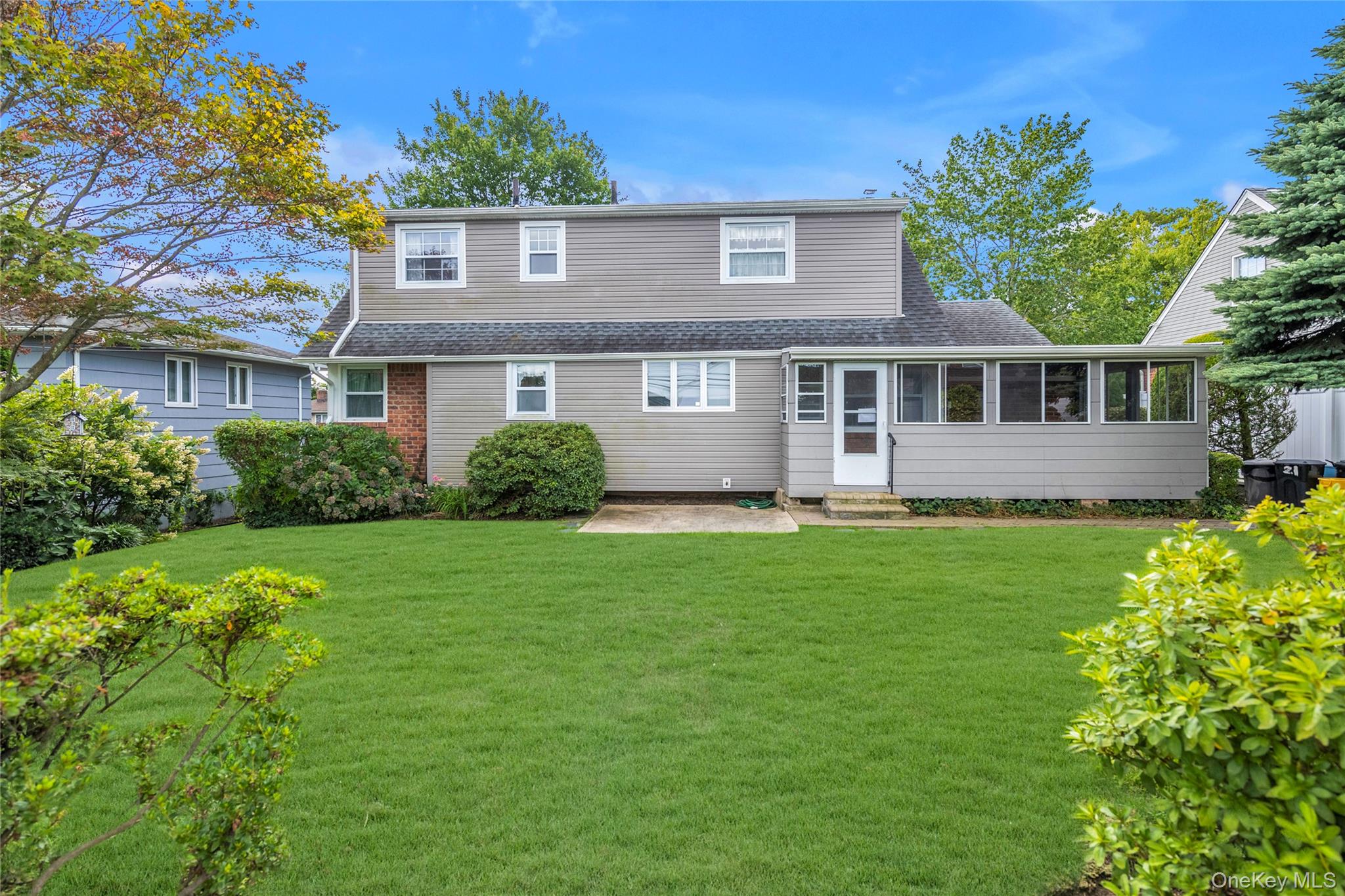 #20 photo, 21 Farragut Road, Old Bethpage , NY 11804