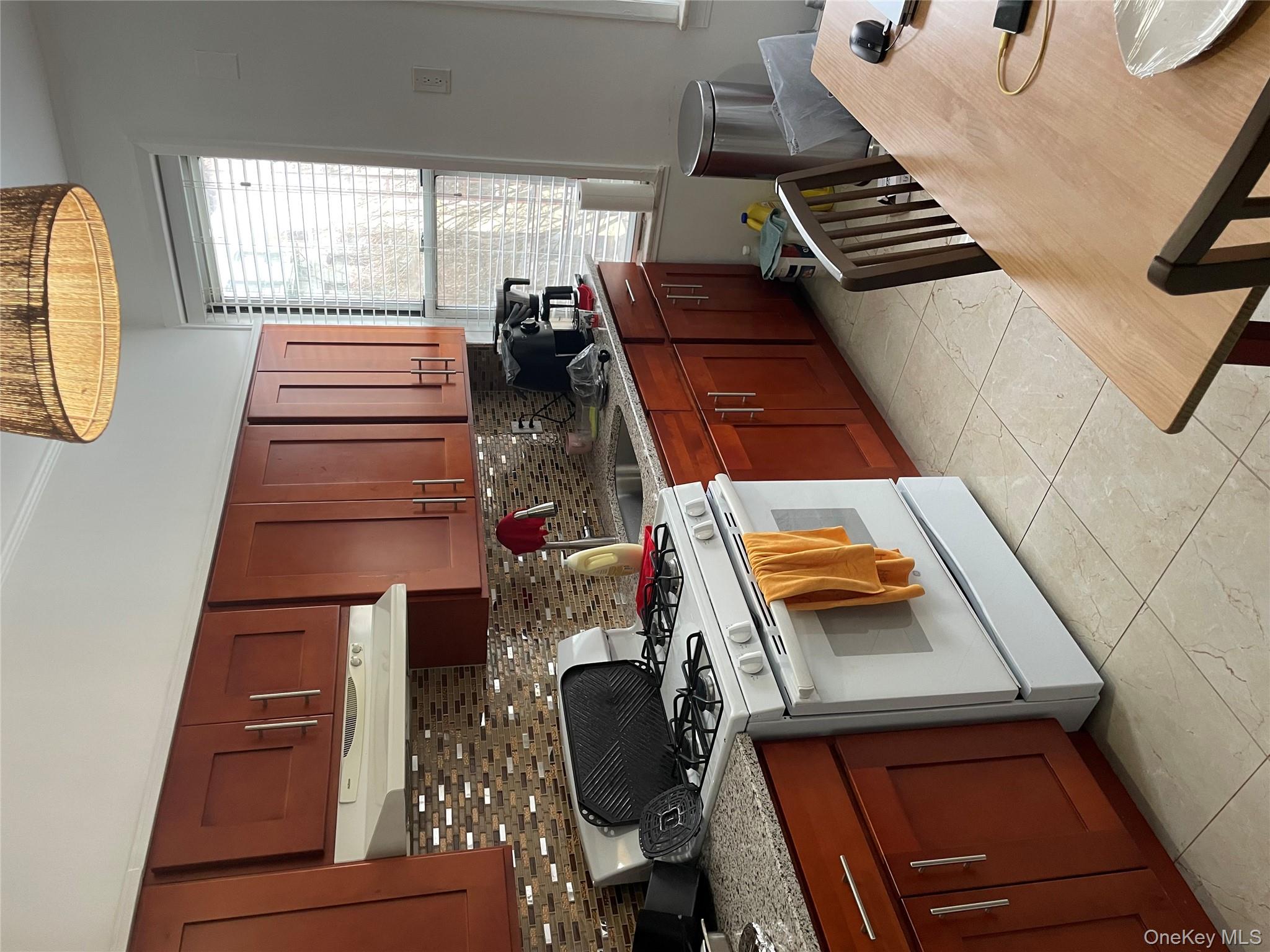 #12 photo, 3092 44th Street, Astoria , NY 11103