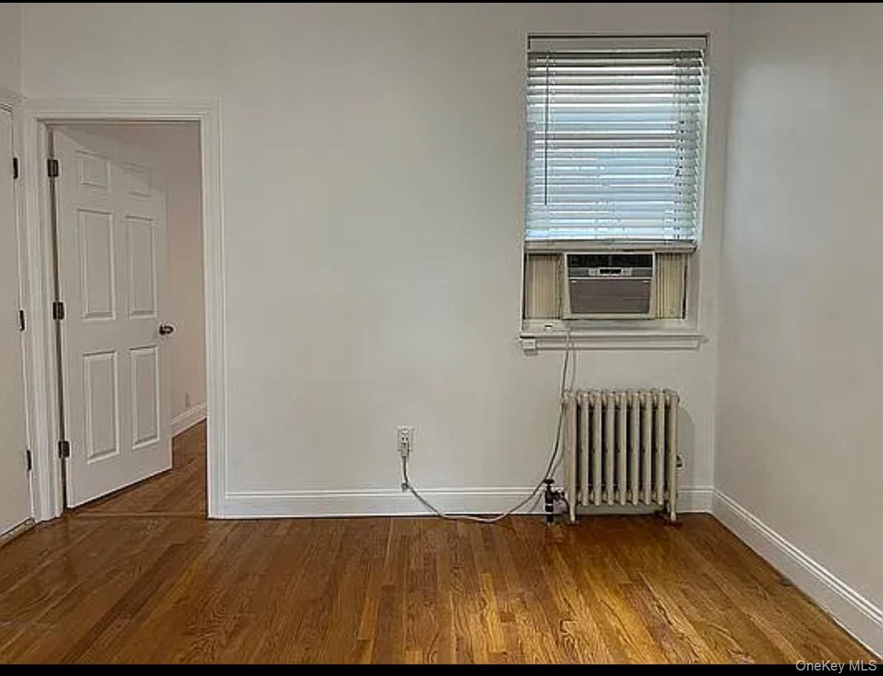 #3 photo, 3092 44th Street, Astoria , NY 11103