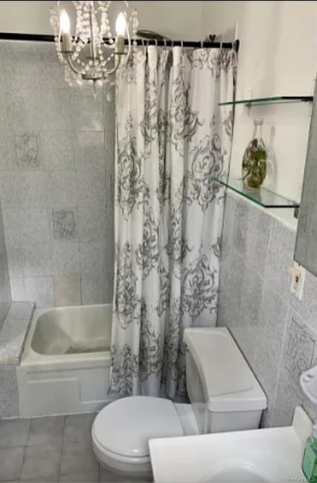 #8 photo, 3092 44th Street, Astoria , NY 11103