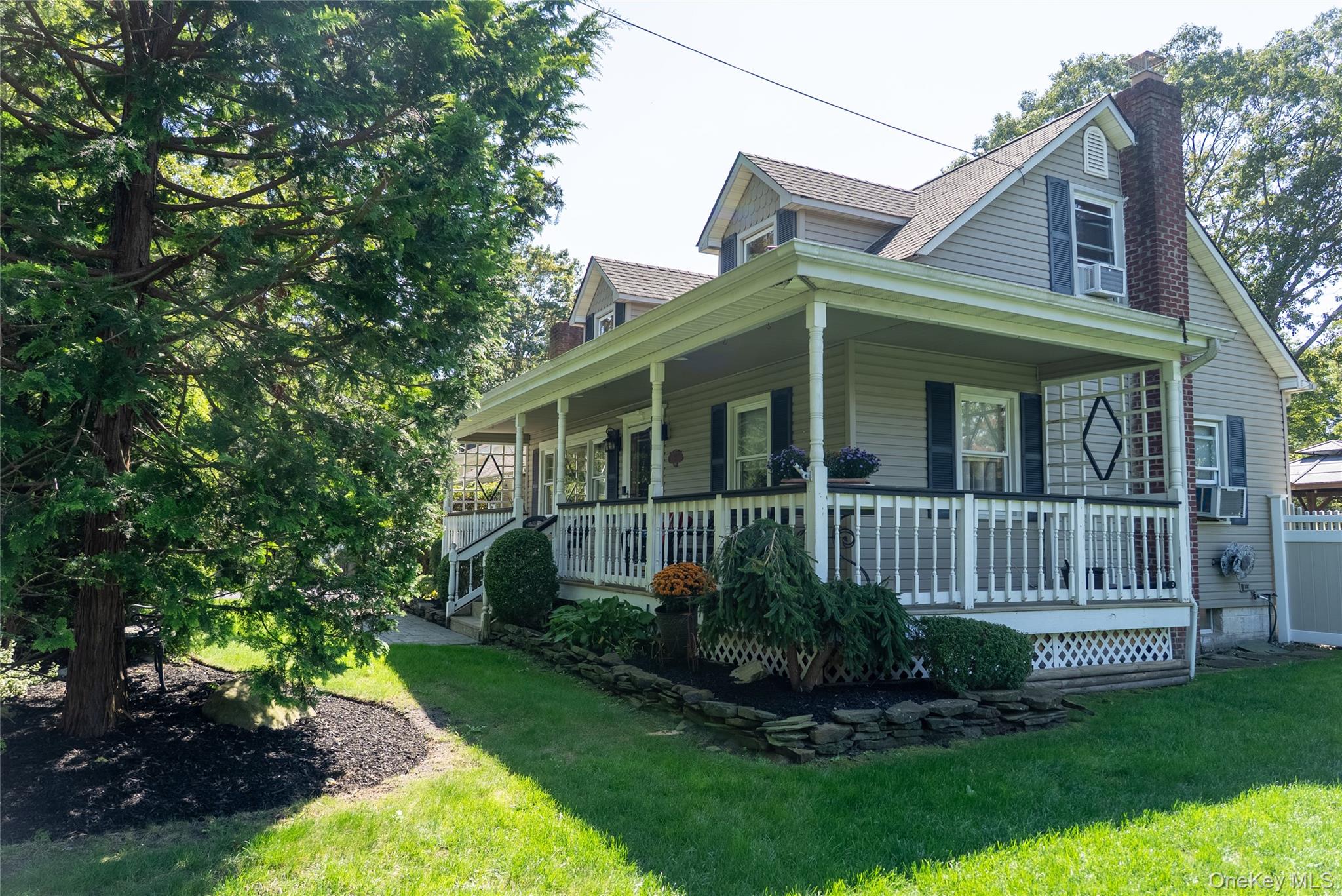 #2 photo, 80 Heston Road, Shirley , NY 11967