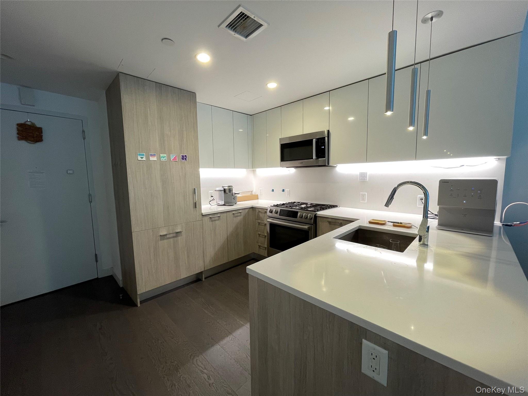 #11 photo, 131-05 40th Road, クイーンズ区 Flushing , NY 11354