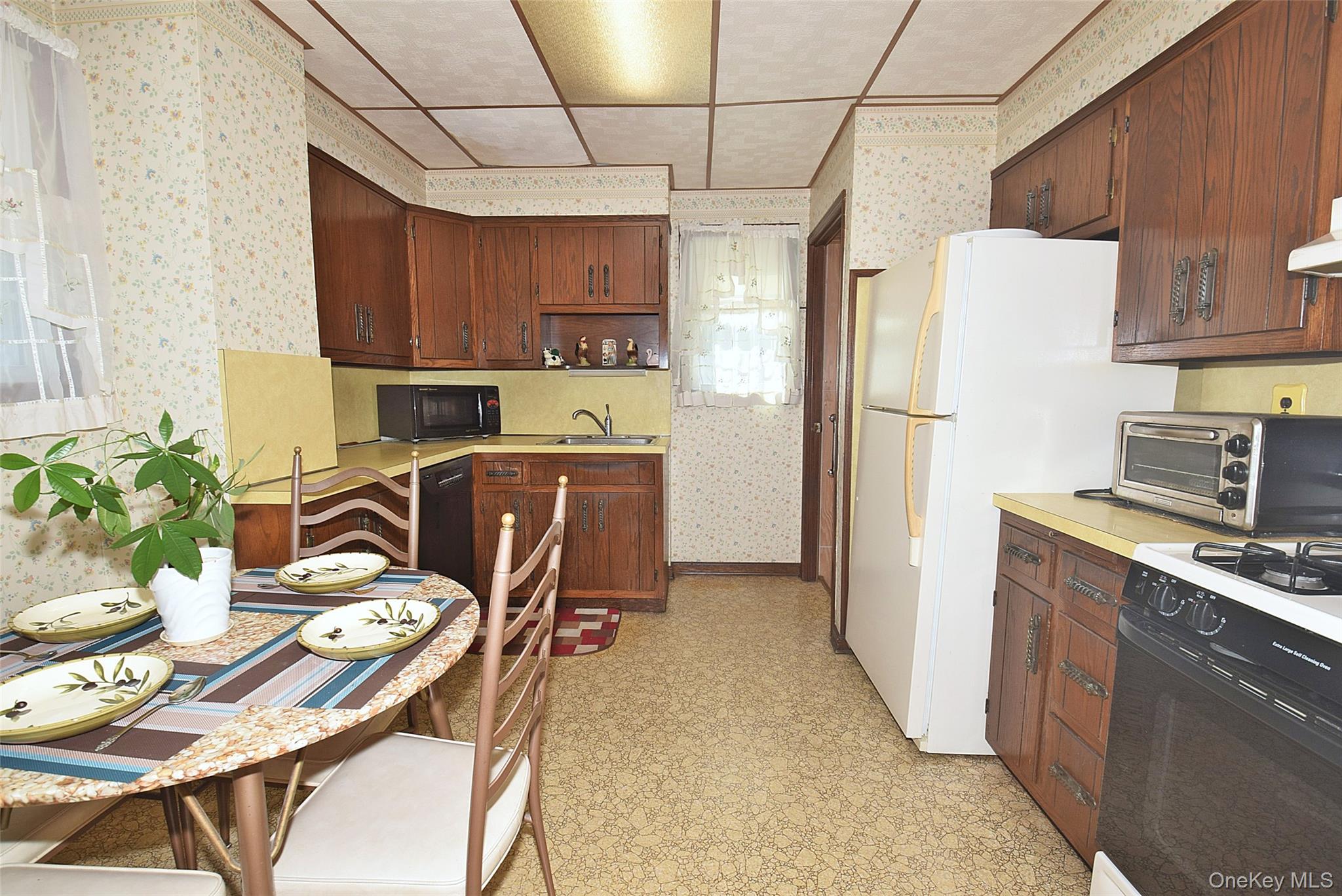 #10 photo, 12 Hawthorne Street, Williston Park , NY 11596