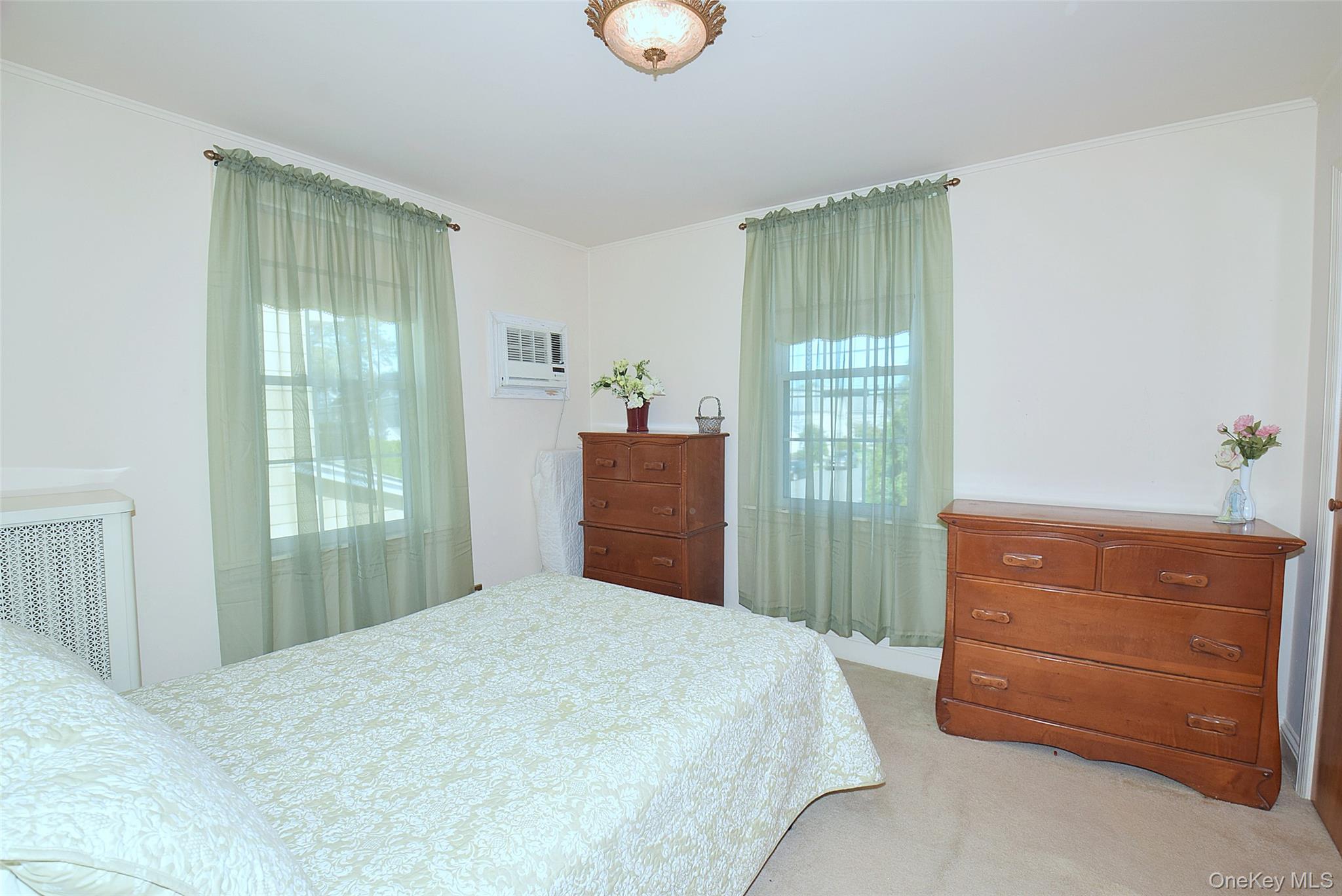 #19 photo, 12 Hawthorne Street, Williston Park , NY 11596