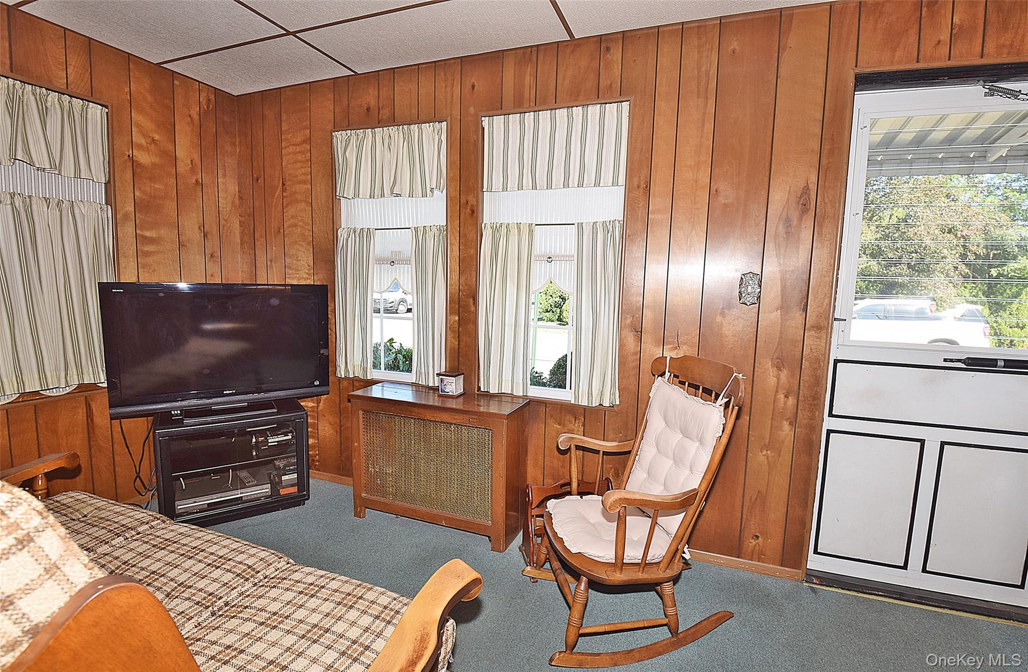 #2 photo, 12 Hawthorne Street, Williston Park , NY 11596