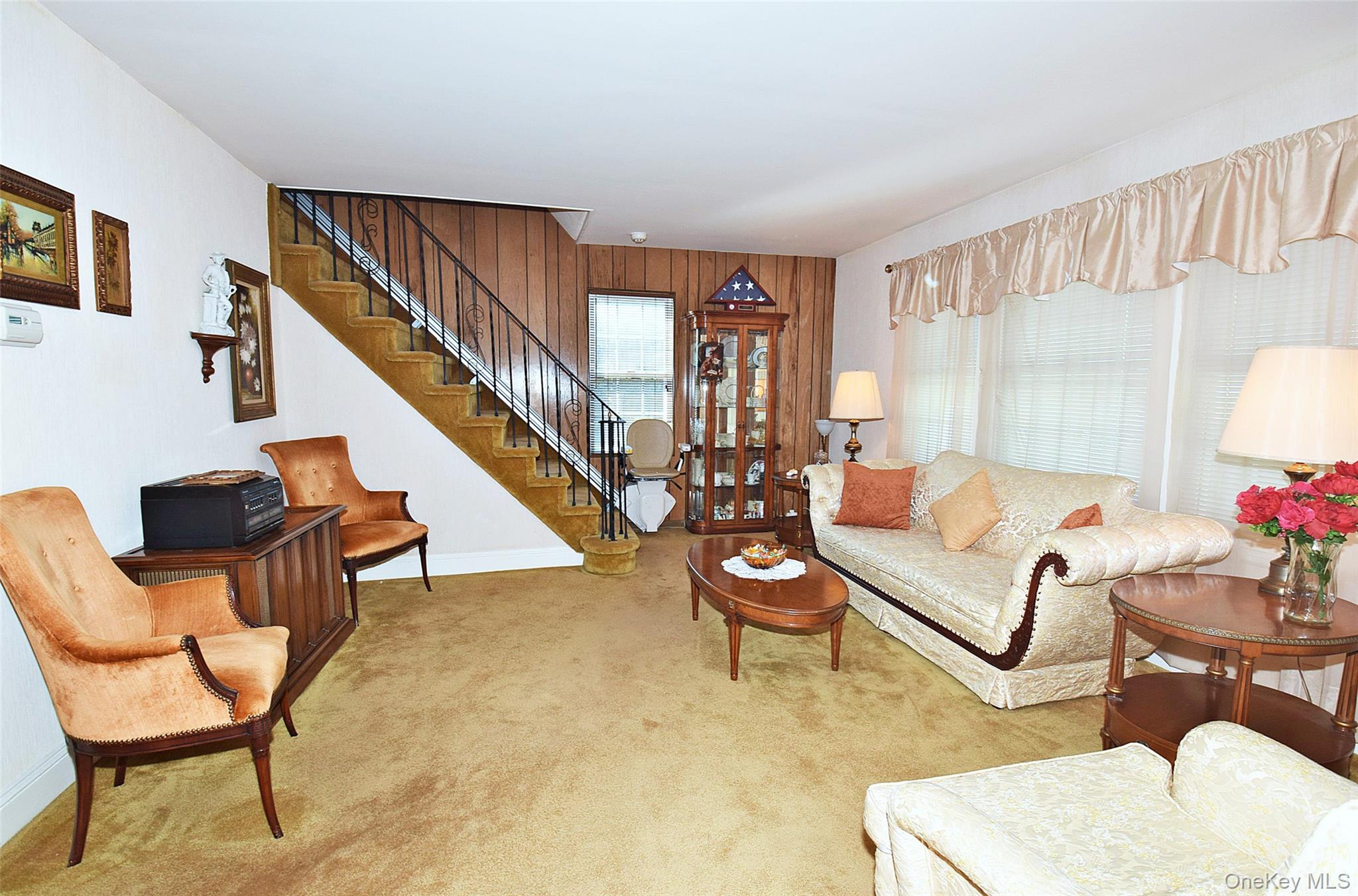 #3 photo, 12 Hawthorne Street, Williston Park , NY 11596