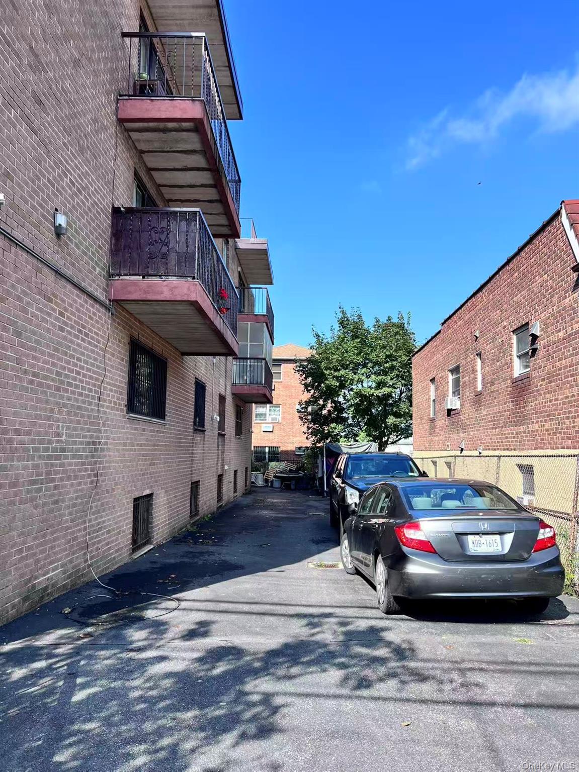 #2 photo, 12215 25th Road, クイーンズ区 Flushing , NY 11354