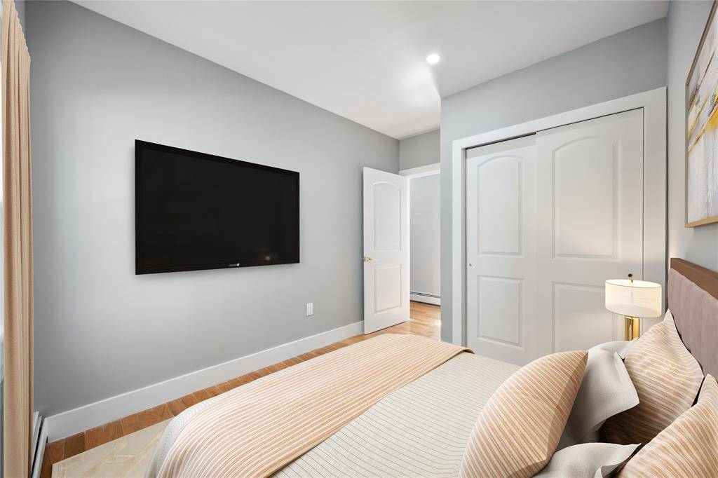 #2 photo, 104-69 129th Street, South Richmond Hill , NY 11419