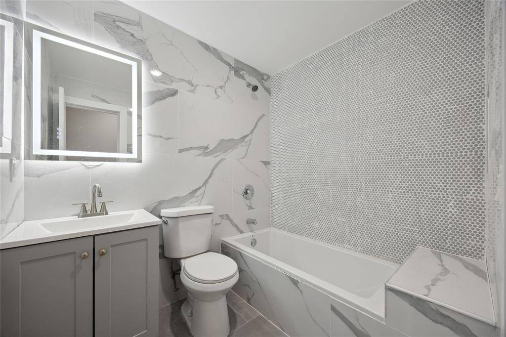 #4 photo, 104-69 129th Street, South Richmond Hill , NY 11419