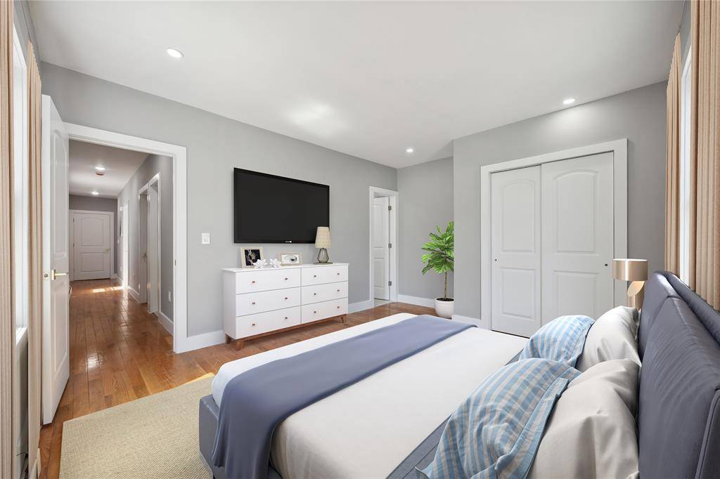 #8 photo, 104-69 129th Street, South Richmond Hill , NY 11419