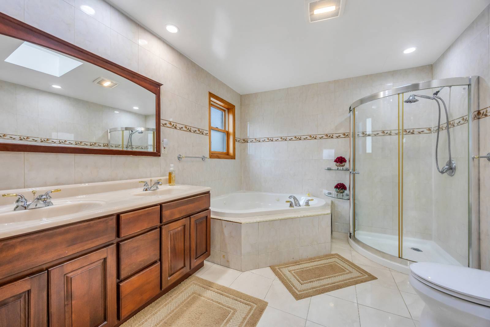 #11 photo, 29 Grove Street, Hicksville , NY 11801