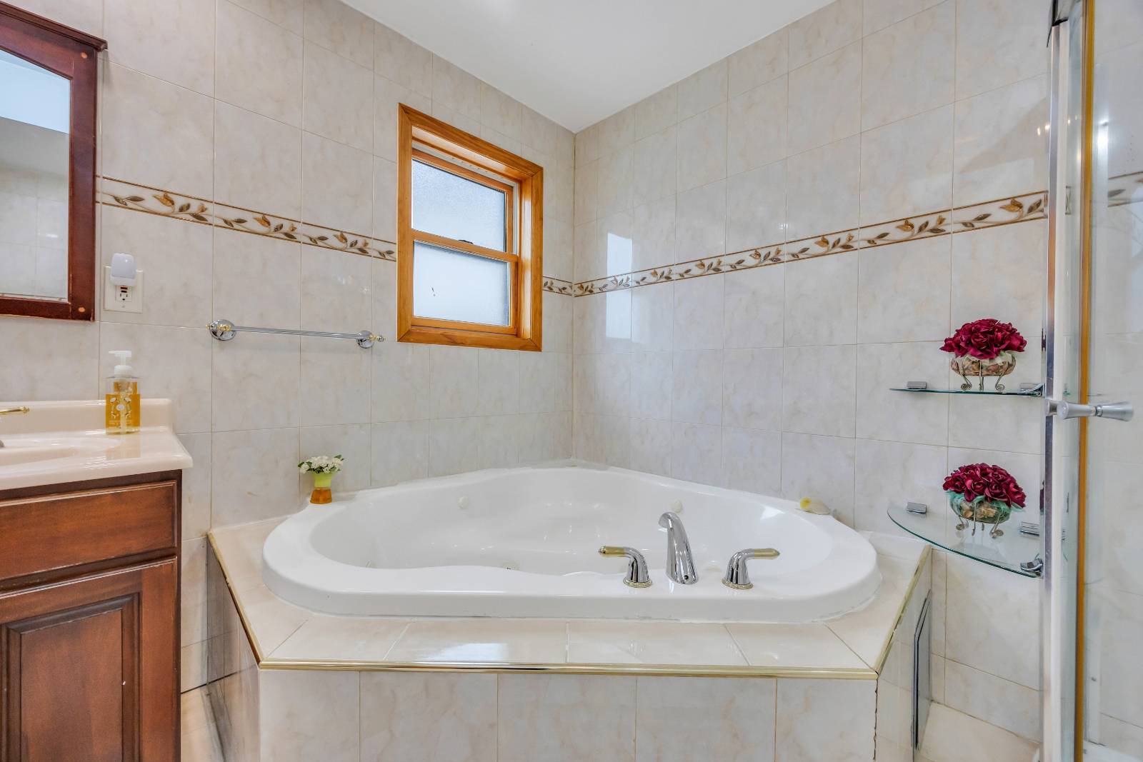 #12 photo, 29 Grove Street, Hicksville , NY 11801