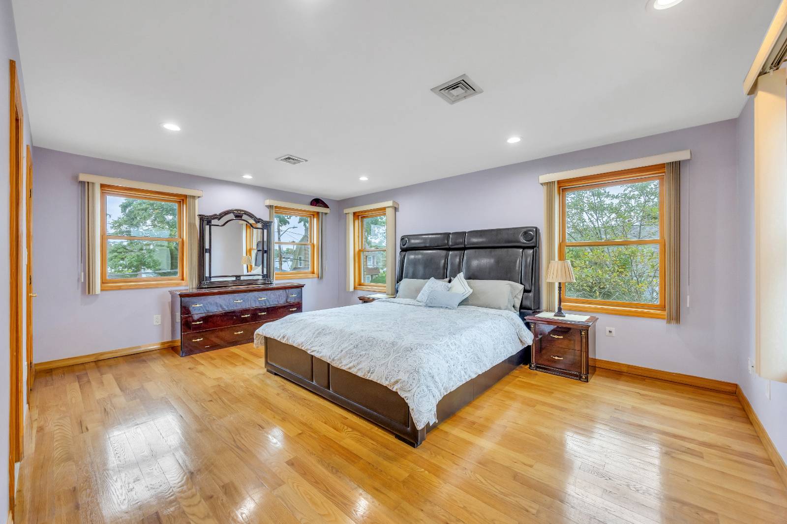 #13 photo, 29 Grove Street, Hicksville , NY 11801