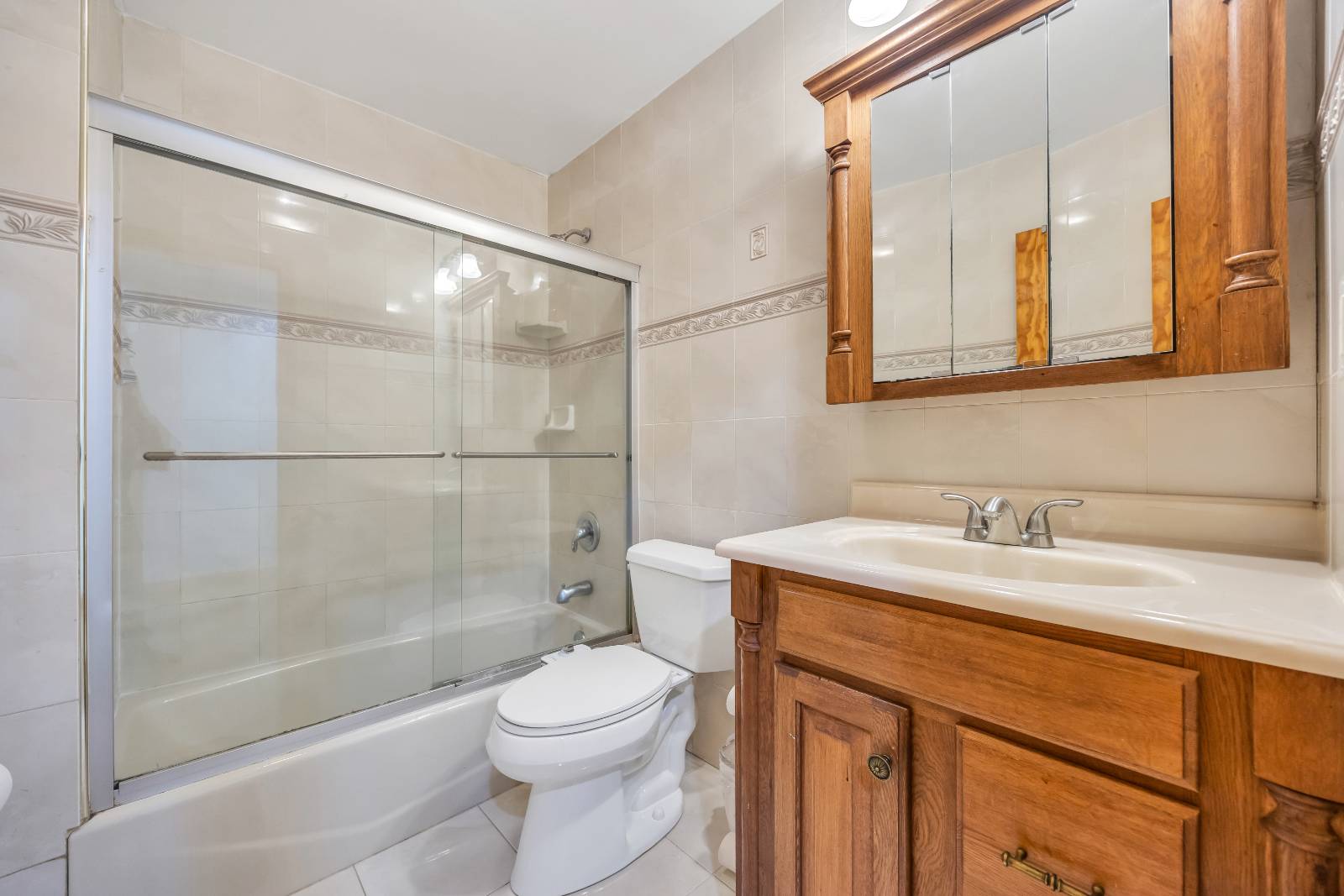 #18 photo, 29 Grove Street, Hicksville , NY 11801