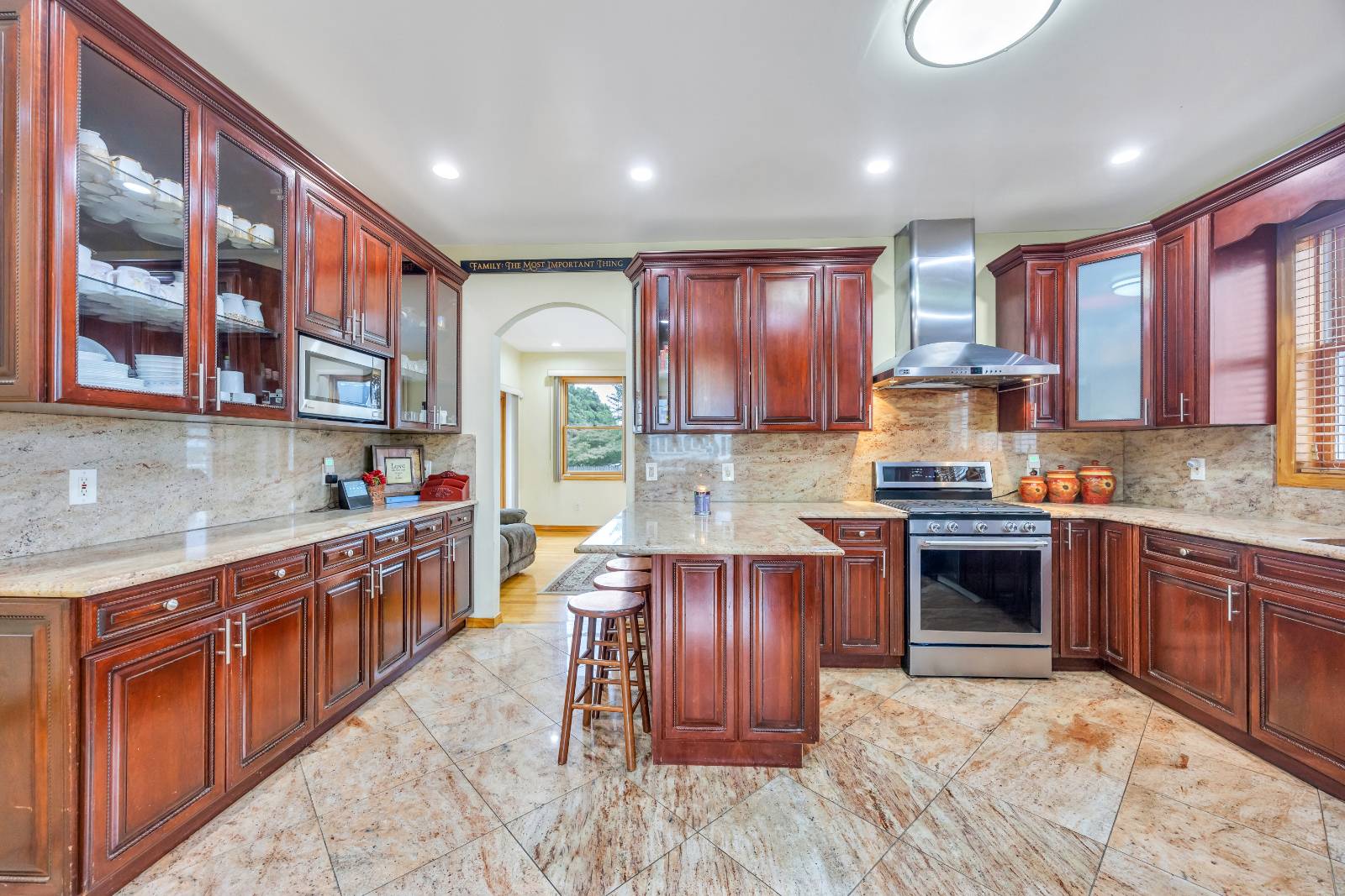 #7 photo, 29 Grove Street, Hicksville , NY 11801