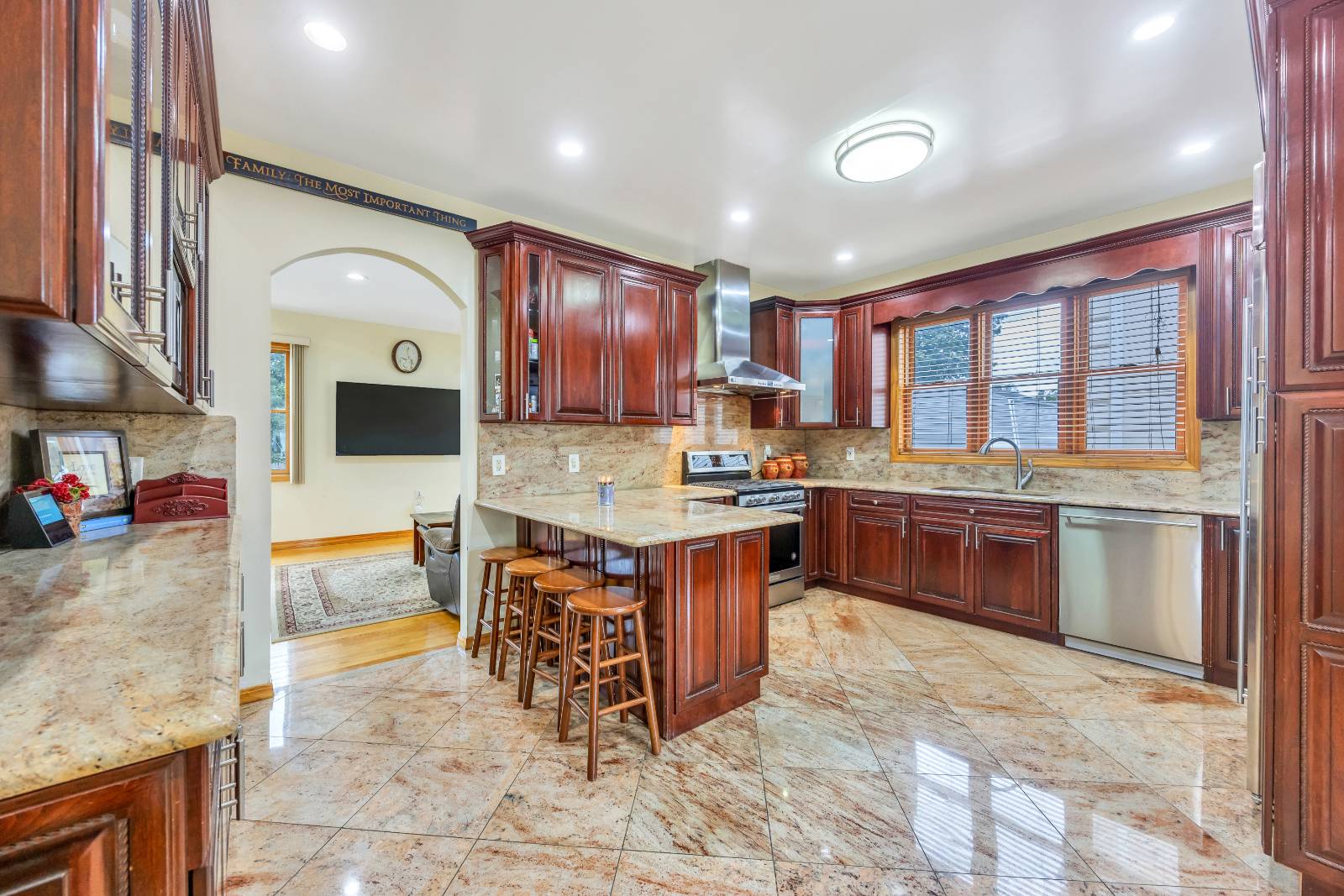 #8 photo, 29 Grove Street, Hicksville , NY 11801