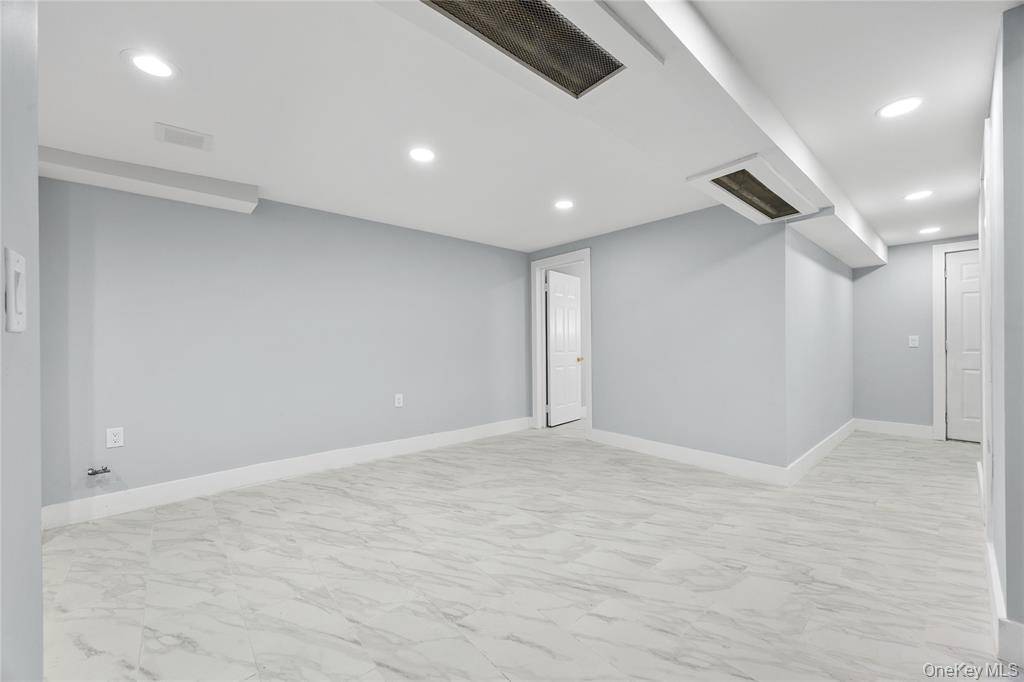 #19 photo, 114-66 225th Street, Cambria Heights , NY 11411