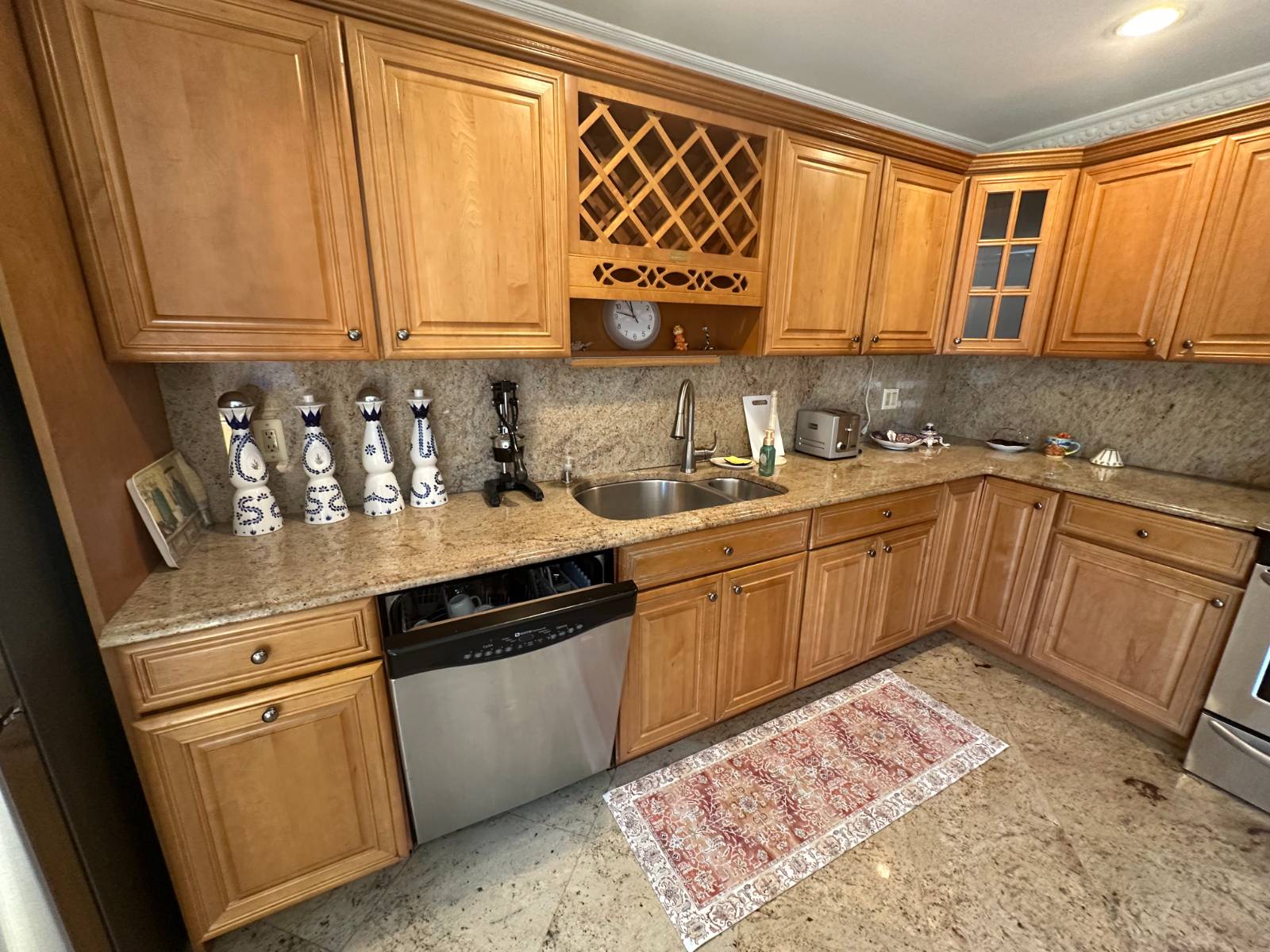 #10 photo, 63 Gateway Dr, Staten Island , NY 10304